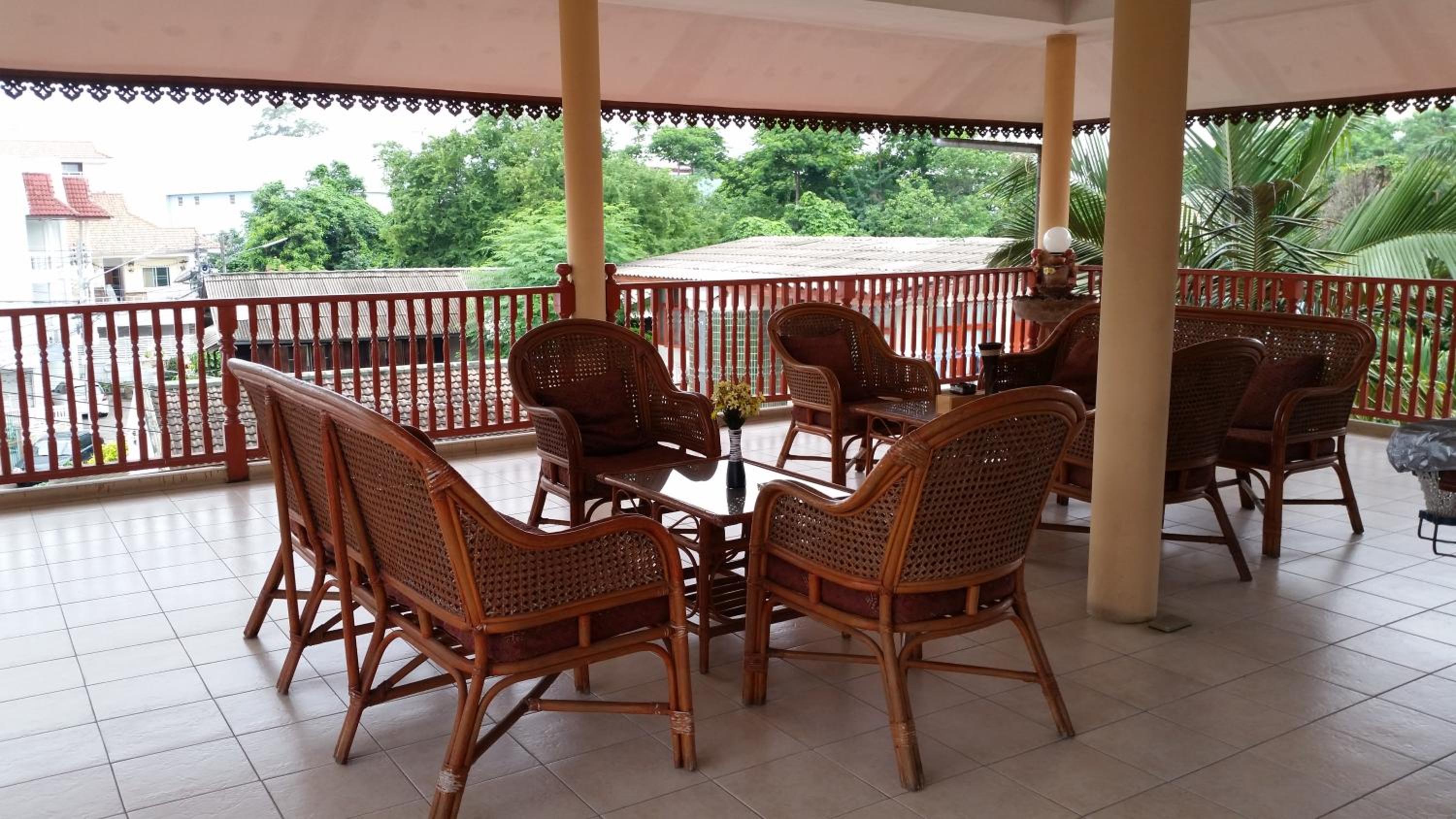 Villa Oranje Chiang Mai