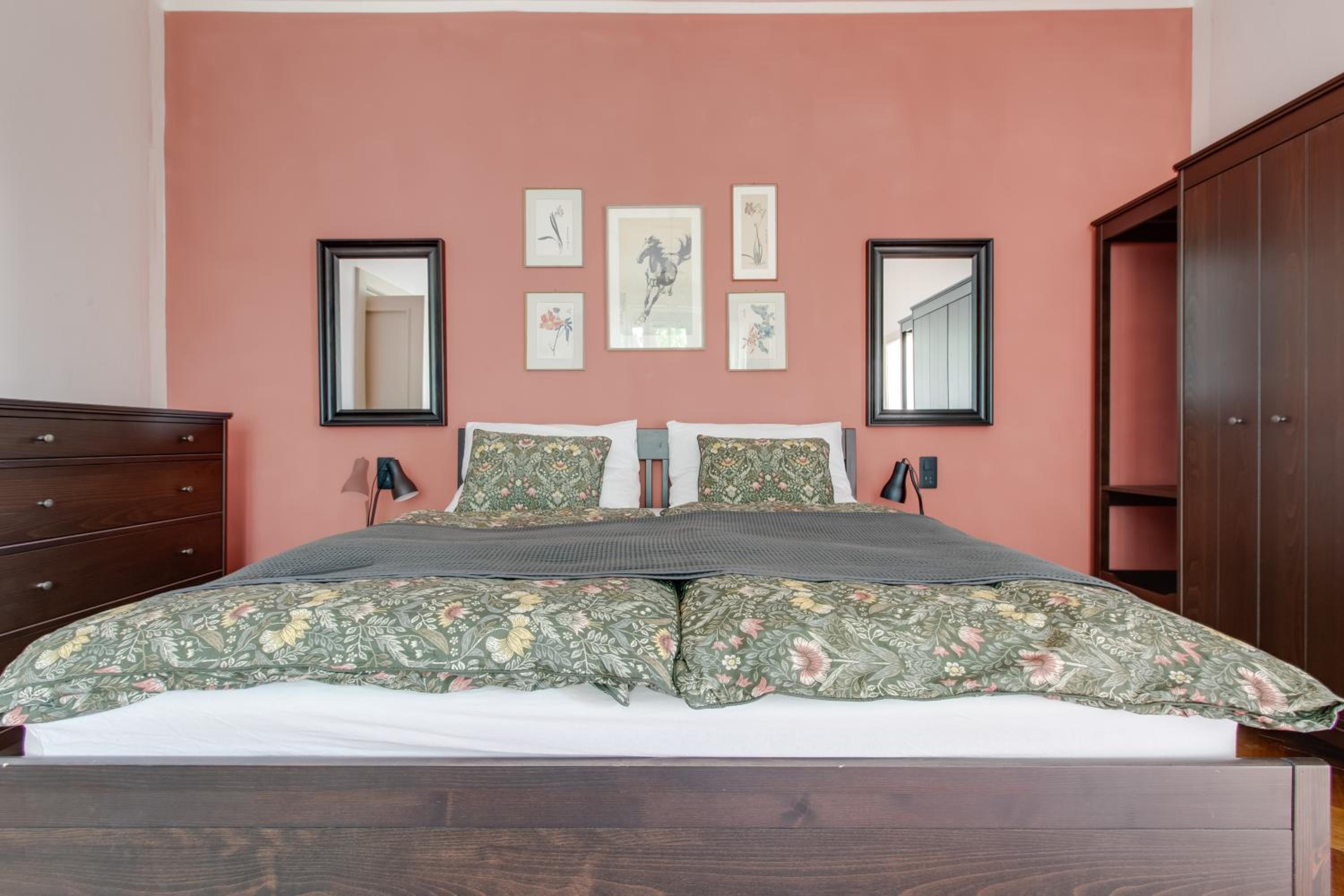 Large Garden Villa Suite Business-Leisure-Sports