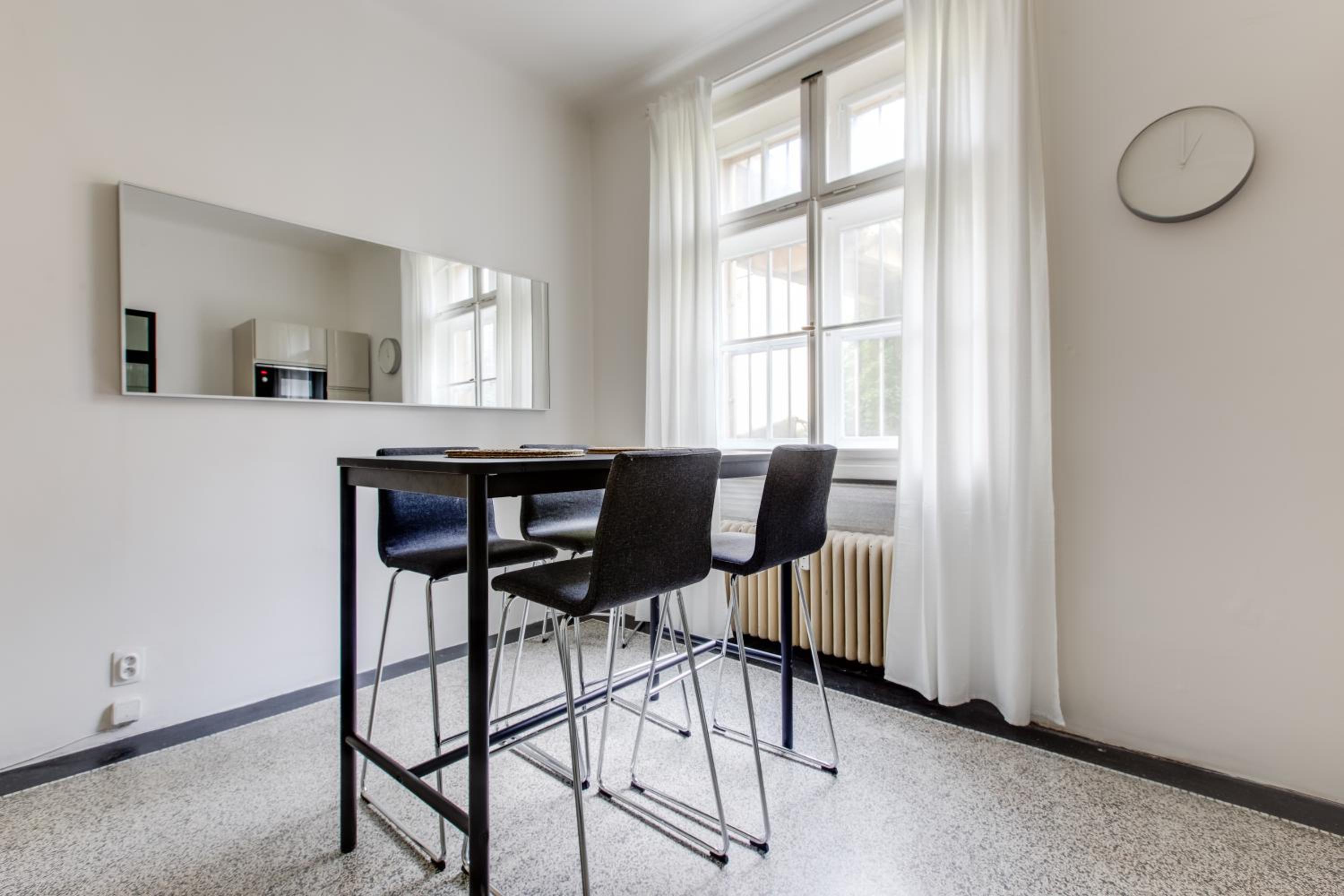 Large Garden Villa Suite Business-Leisure-Sports
