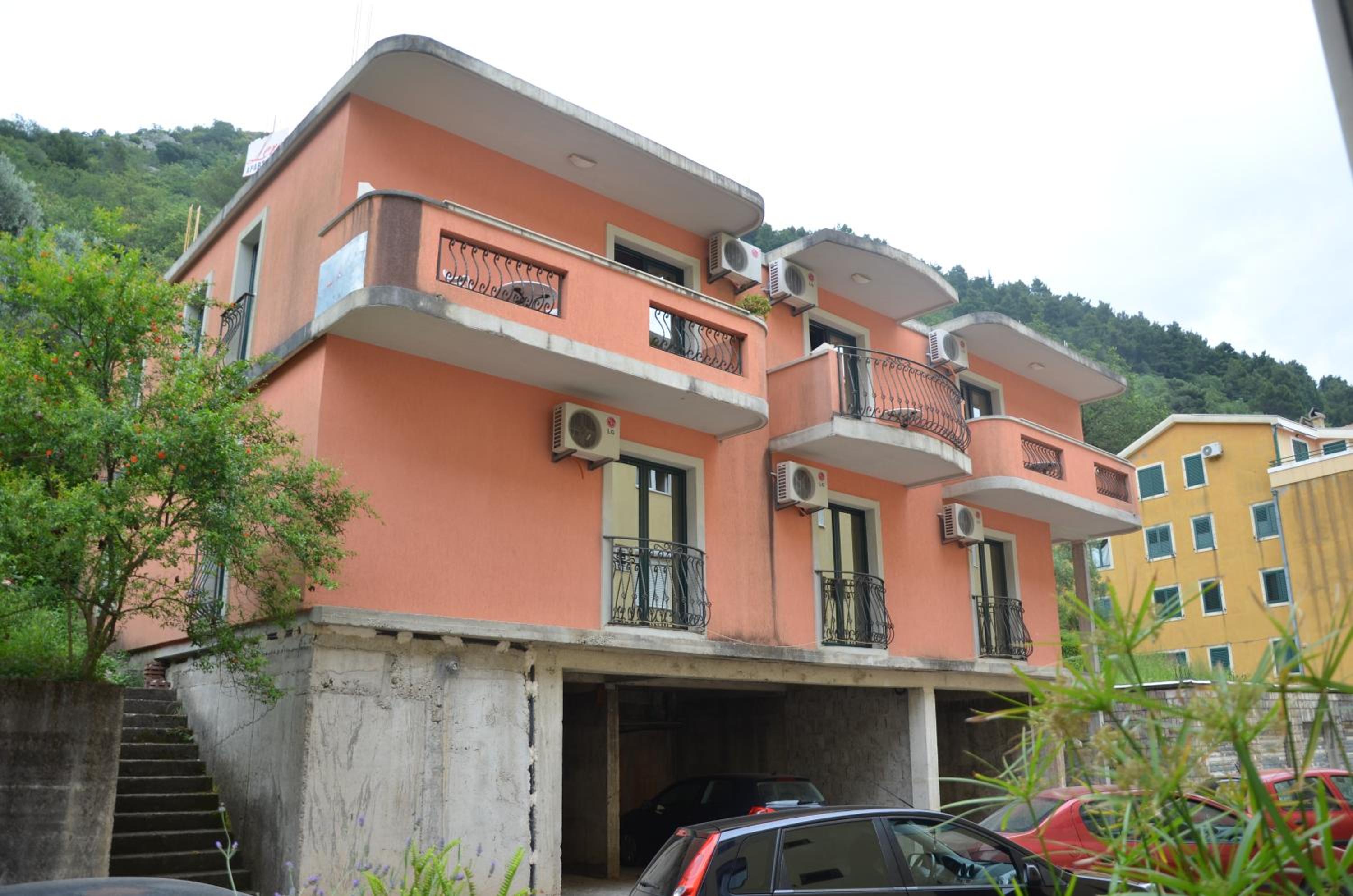 Lero Apartments