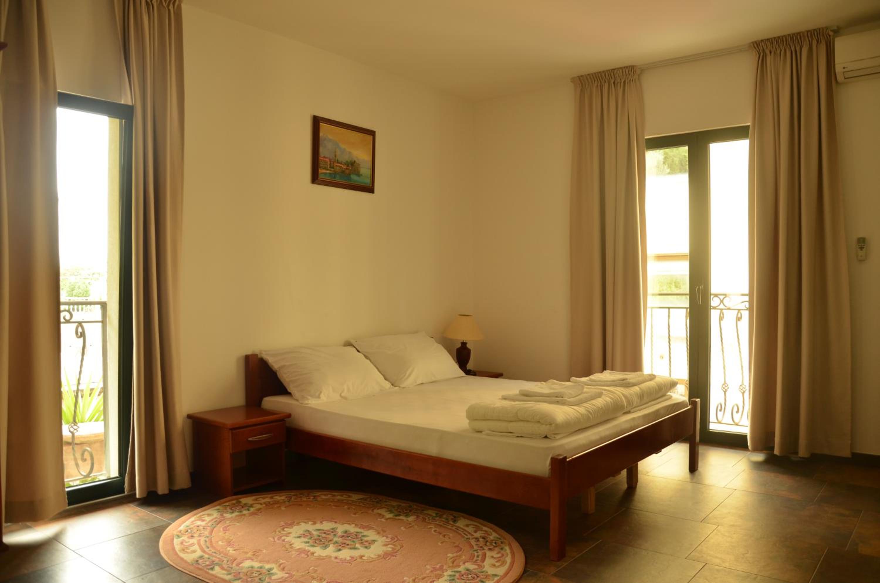 Lero Apartments