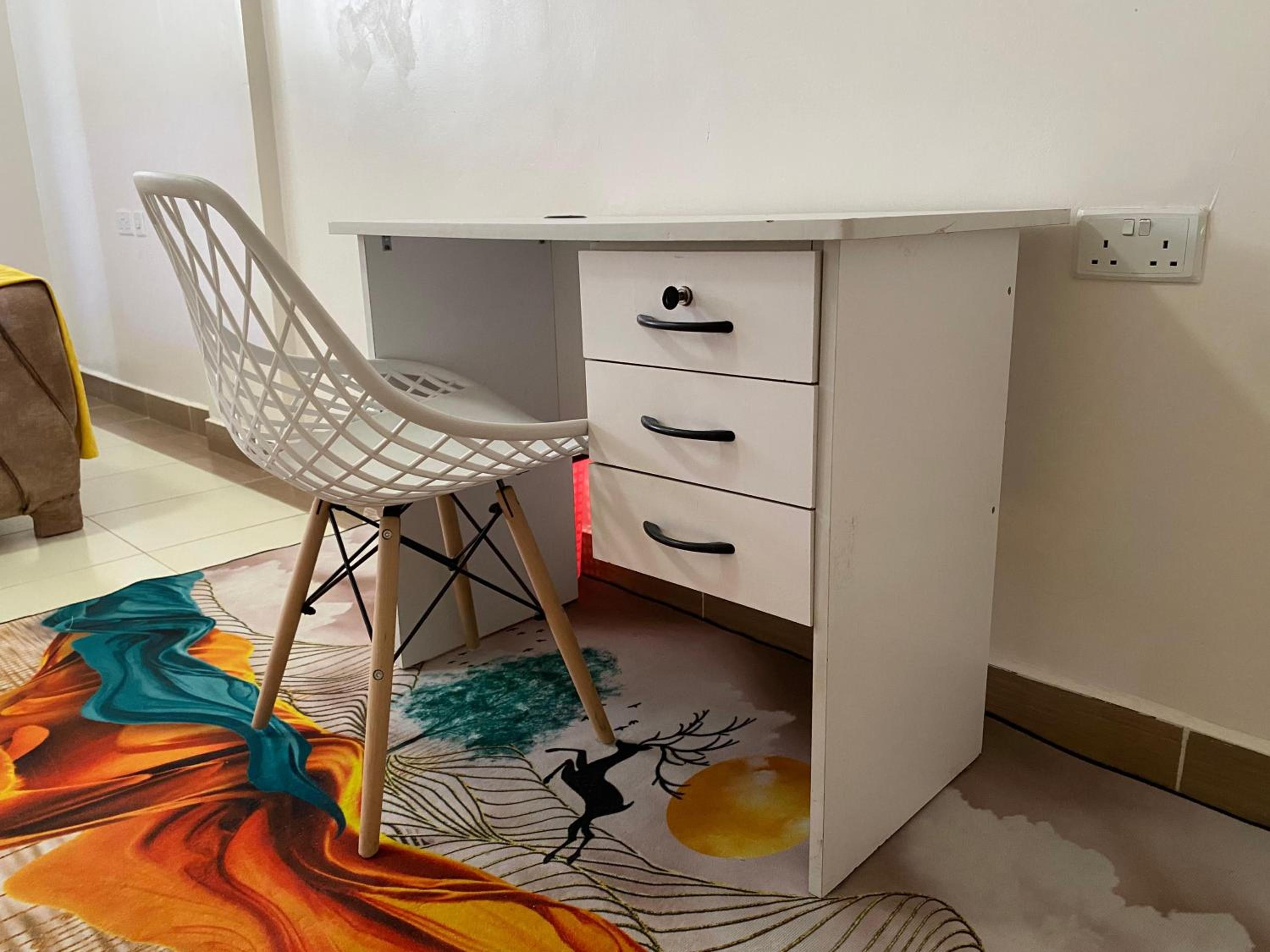 Cozy & Modern One Bedroom Opposite Garden City Mall