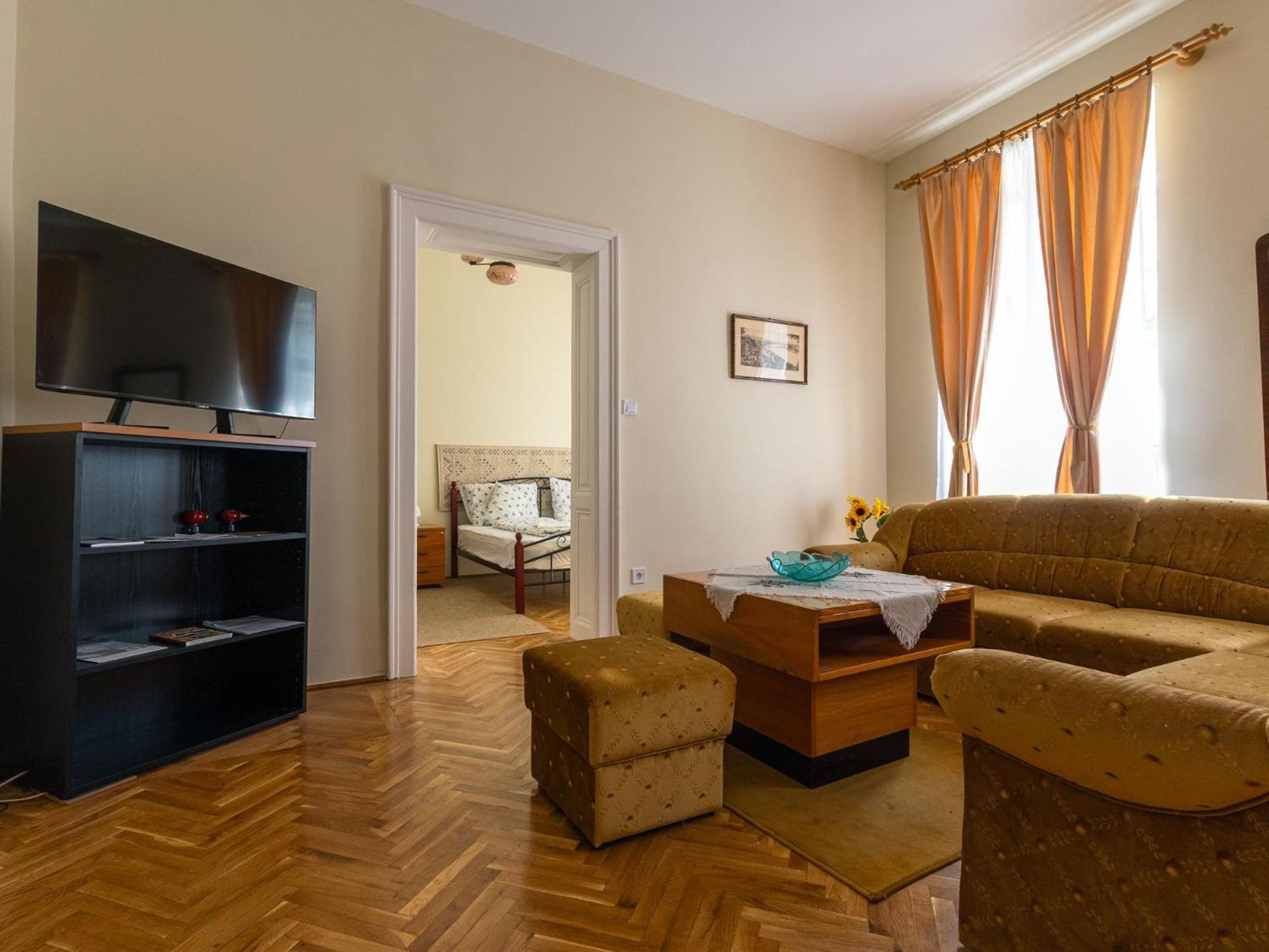 City apartman with piano
