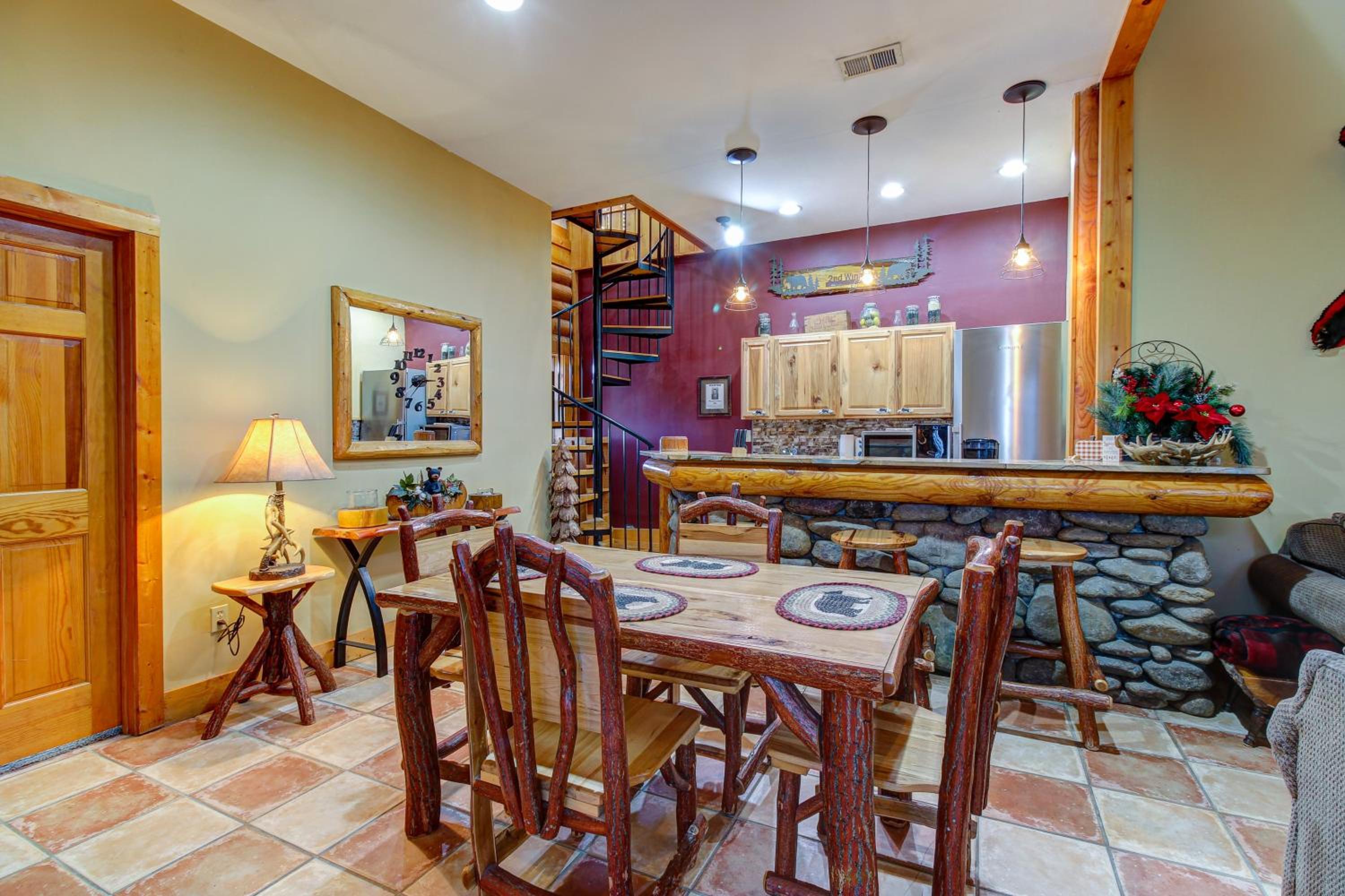 Near Dtwn! Multi-Level Pigeon Forge Cabin with Pool