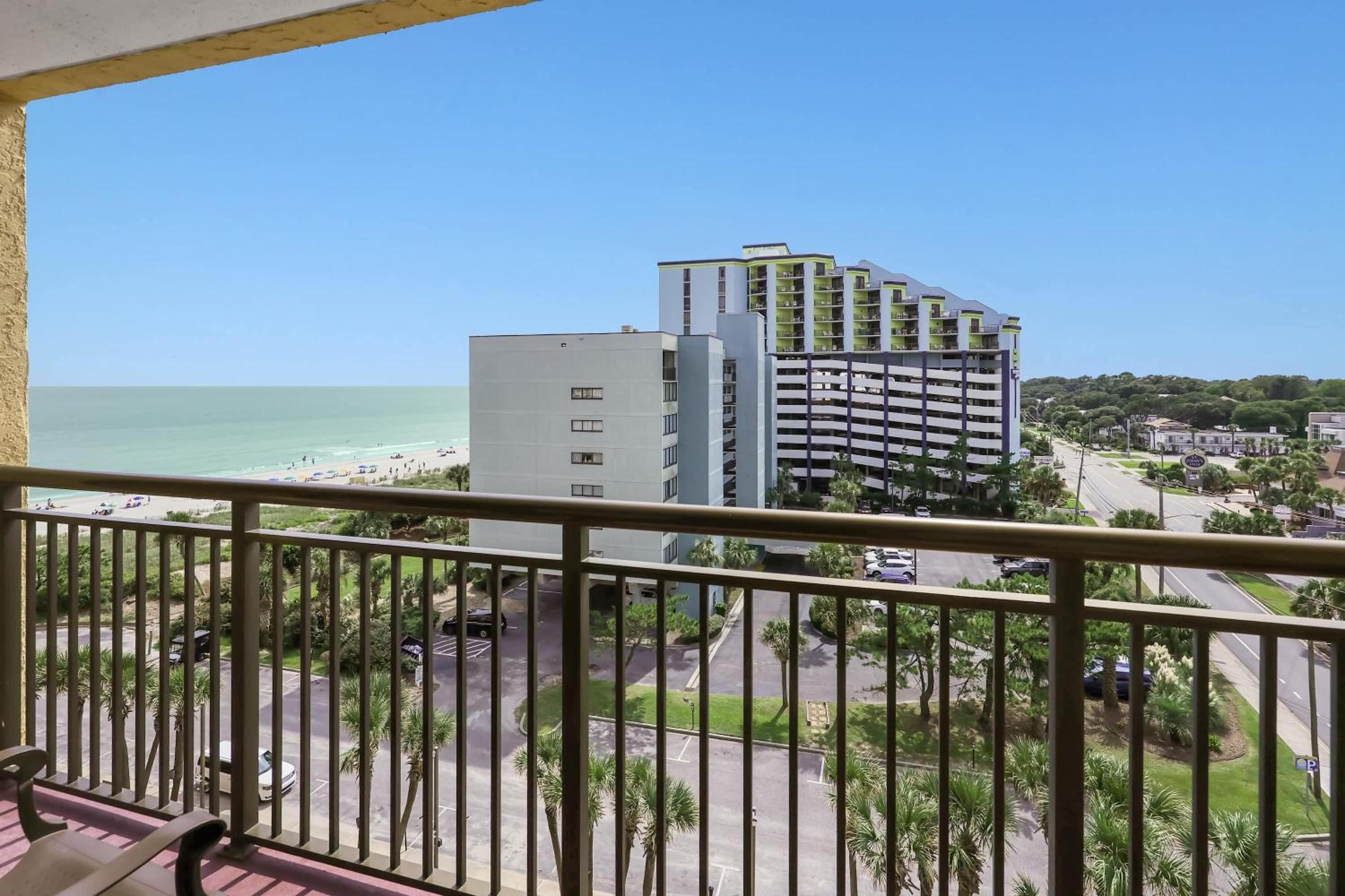 Le Palmes by StayMareni - Ocean View Suite