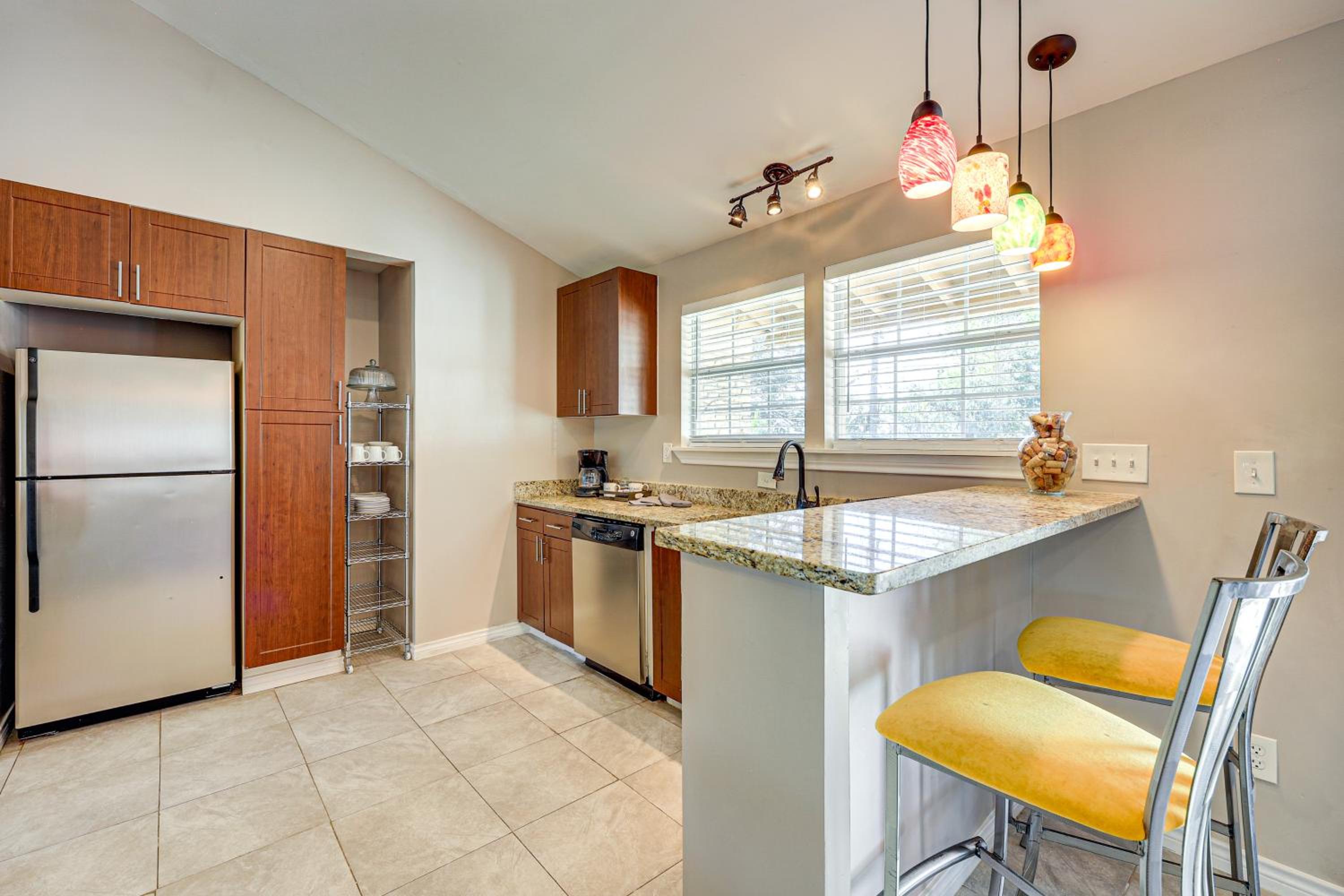 Large Yard Home 9 Mi to San Antonio River Walk