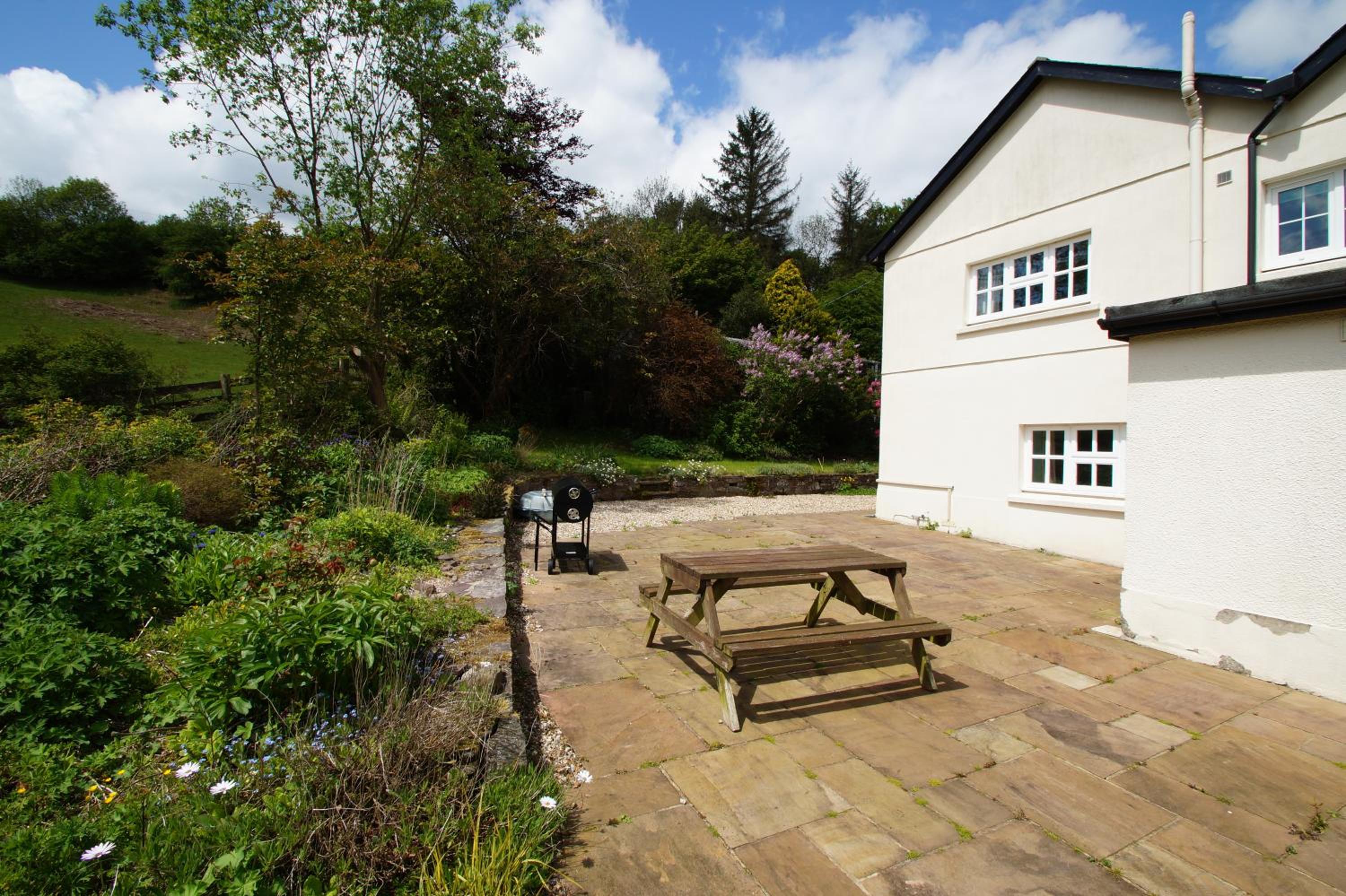 Onnen Fawr Farmhouse