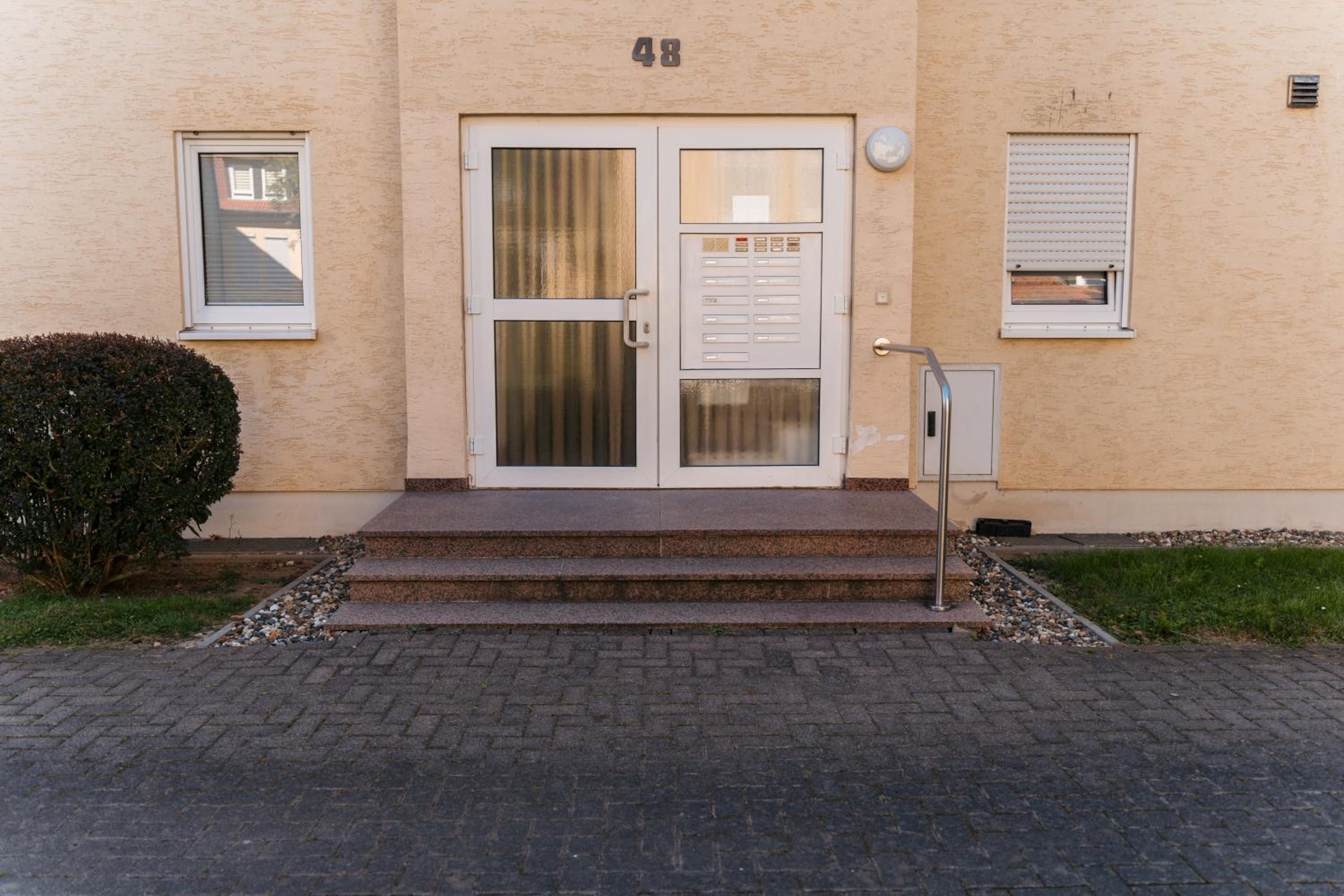 Vellmar Oase am Park mit Terrasse- Zentral und ruhig-24-7 Self Check-in, Edeka und Bäcker nebenan