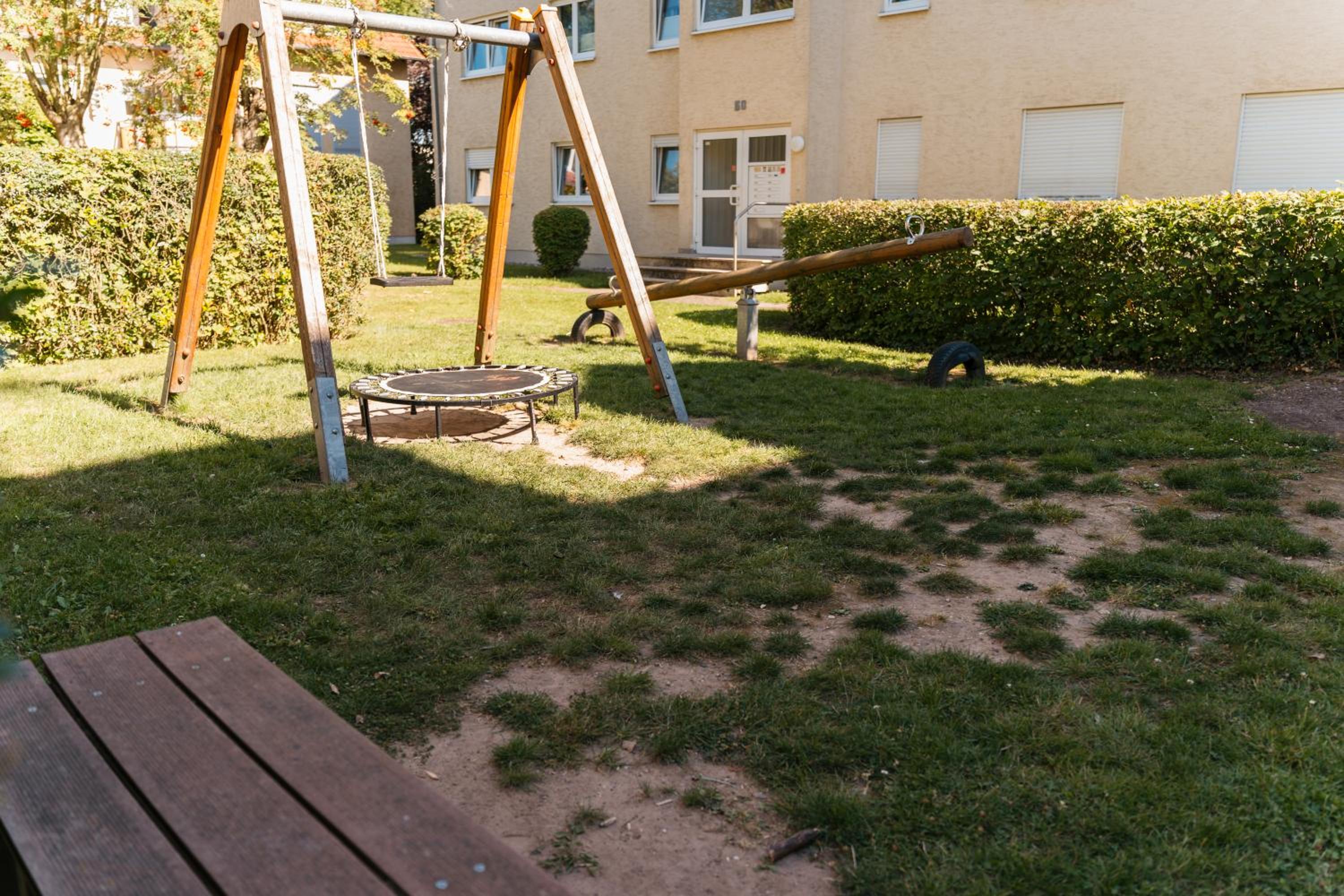 Vellmar Oase am Park mit Terrasse- Zentral und ruhig-24-7 Self Check-in, Edeka und Bäcker nebenan