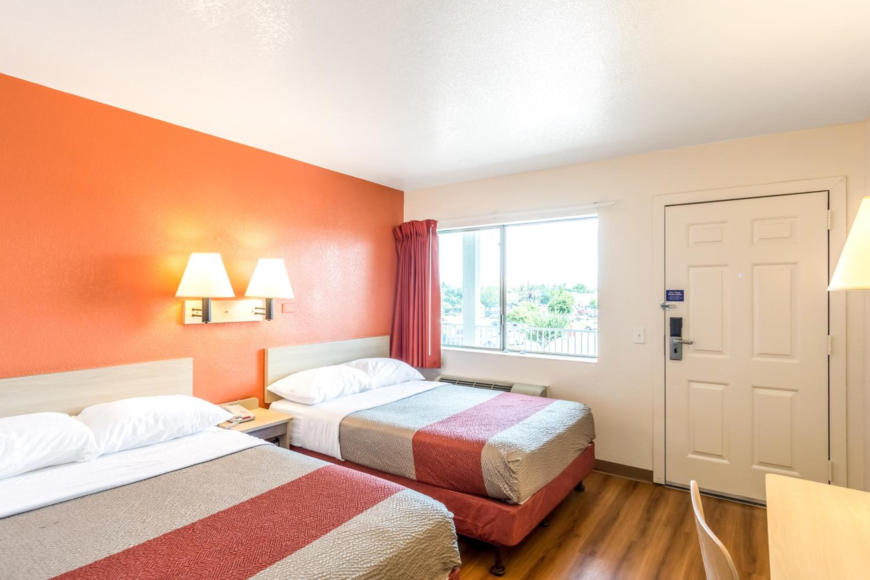 Motel 6-Redding, CA - Central