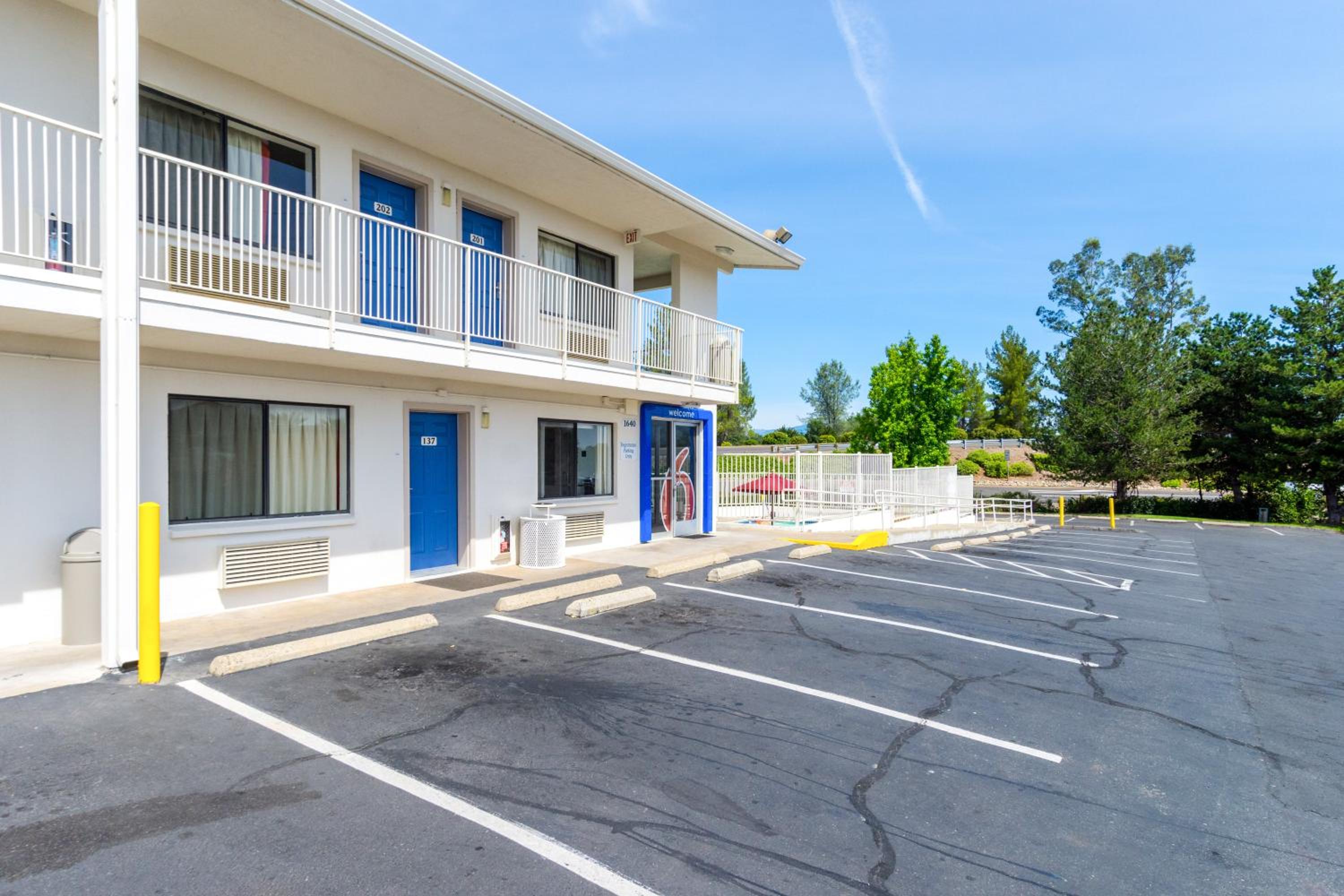 Motel 6-Redding, CA - Central