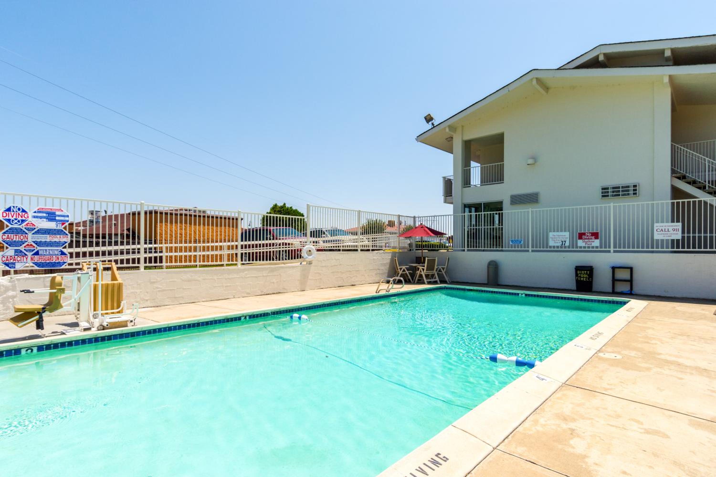 Motel 6-Redding, CA - Central