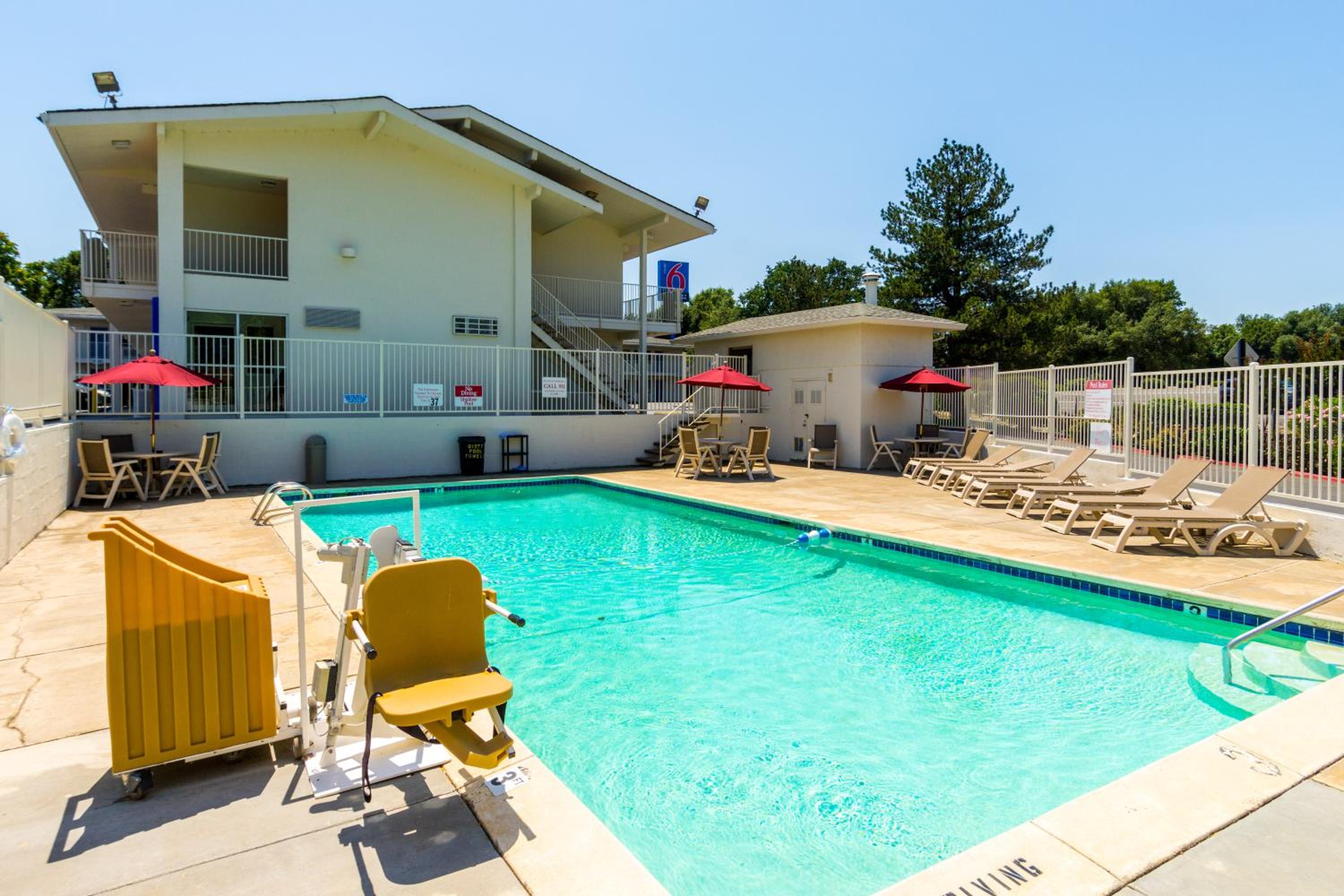 Motel 6-Redding, CA - Central