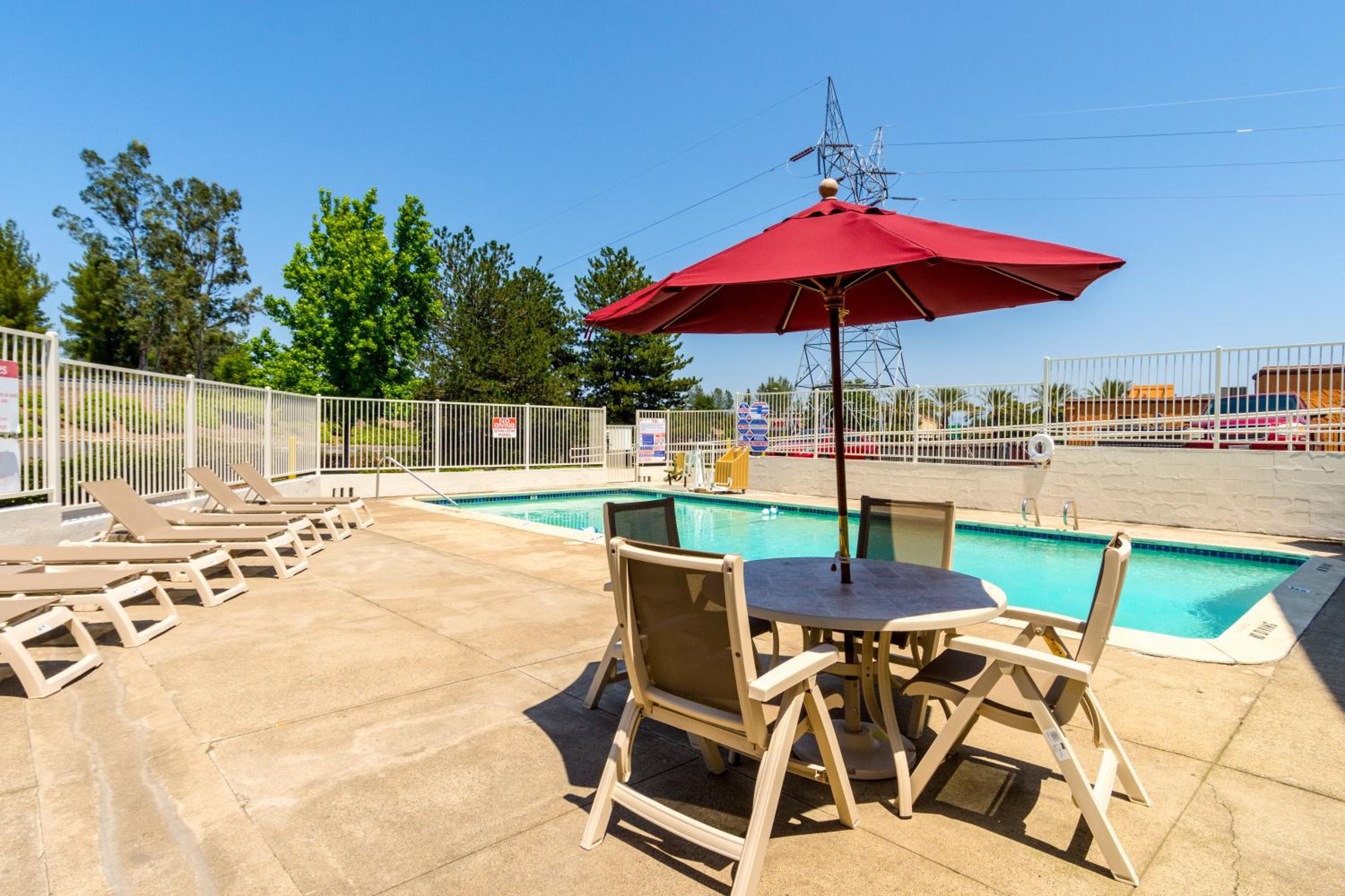 Motel 6-Redding, CA - Central