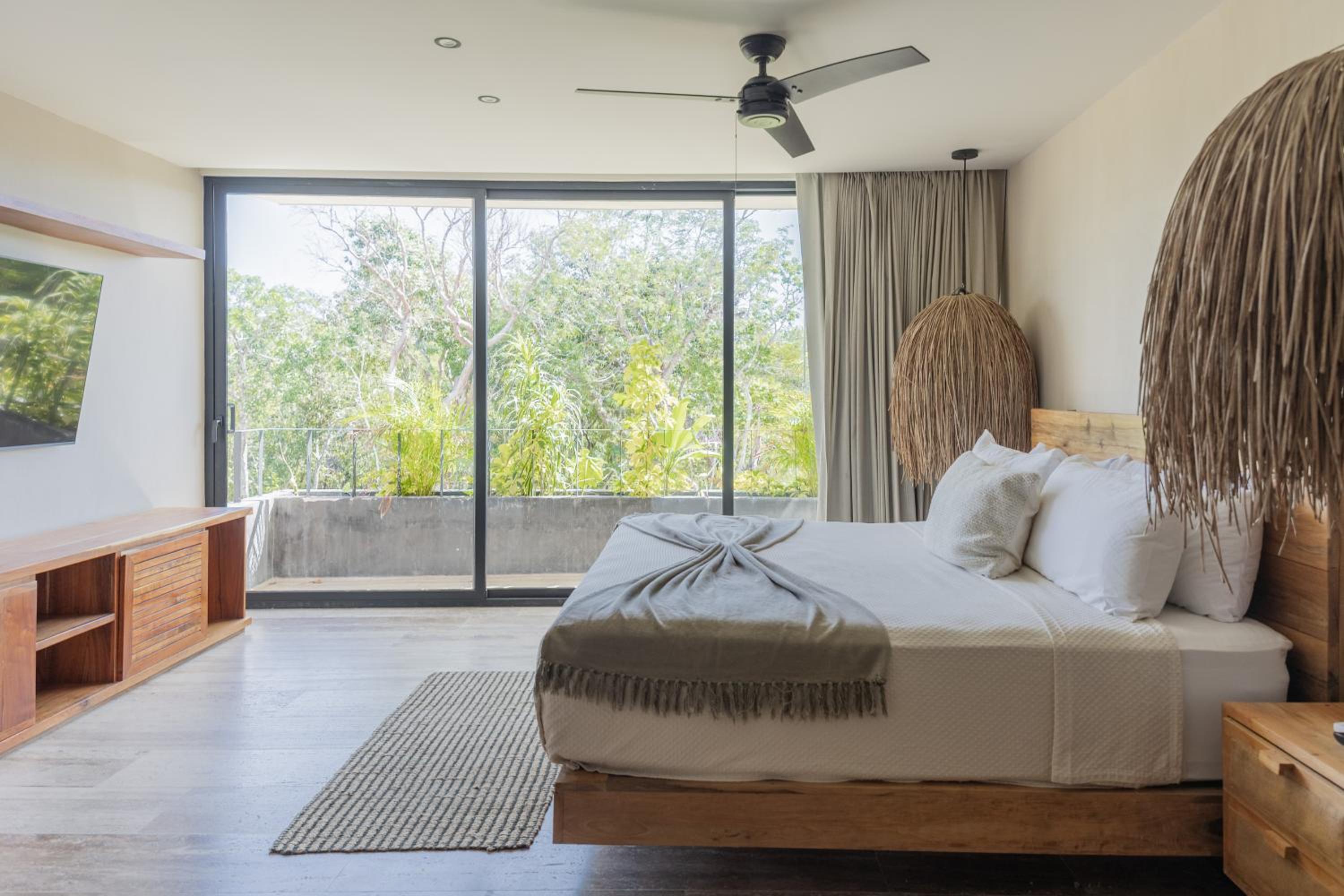 BT Homes - Tulum - Exclusiva villa de lujo con piscina, gym y pista de pádel