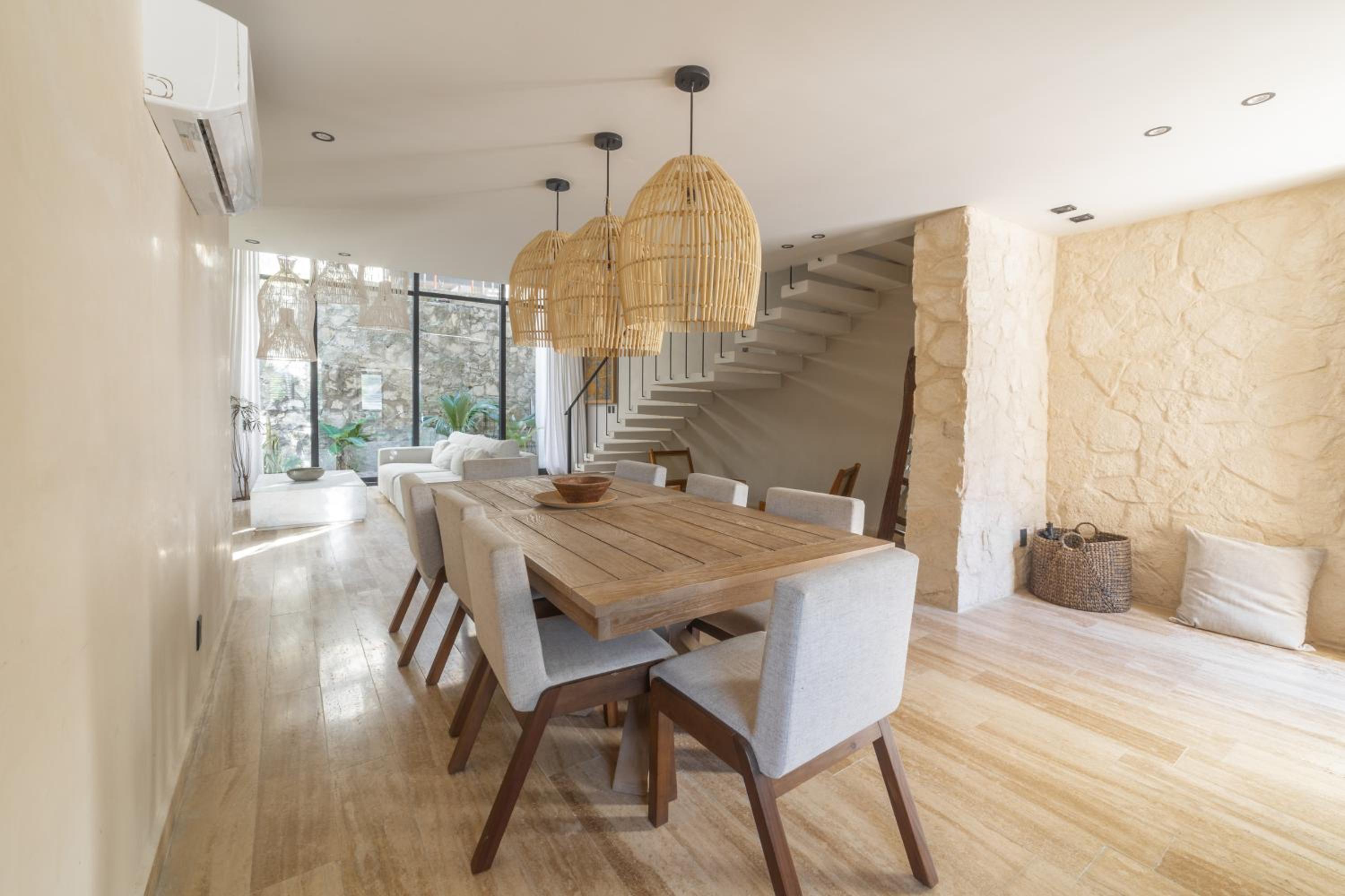 BT Homes - Tulum - Exclusiva villa de lujo con piscina, gym y pista de pádel