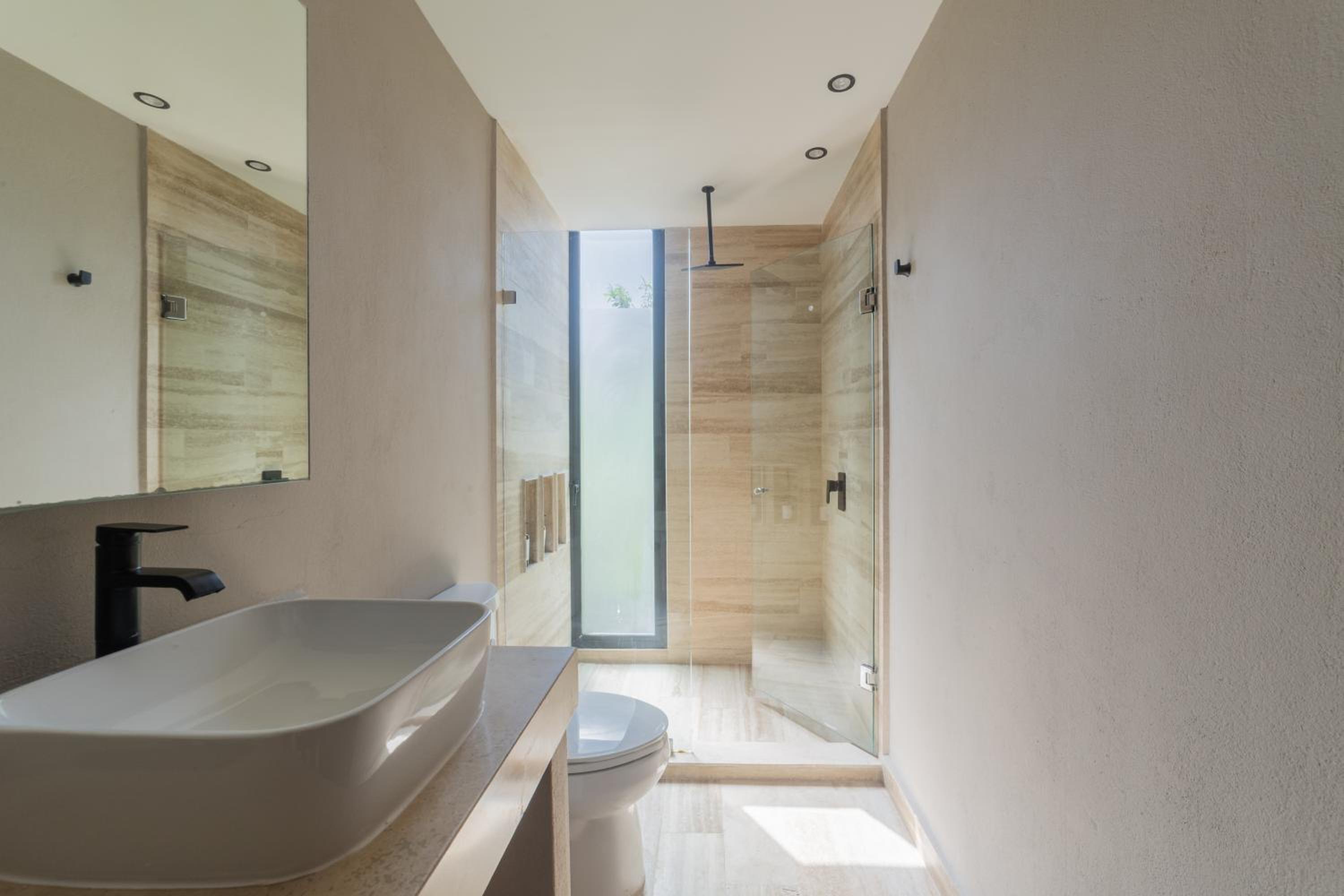 BT Homes - Tulum - Exclusiva villa de lujo con piscina, gym y pista de pádel