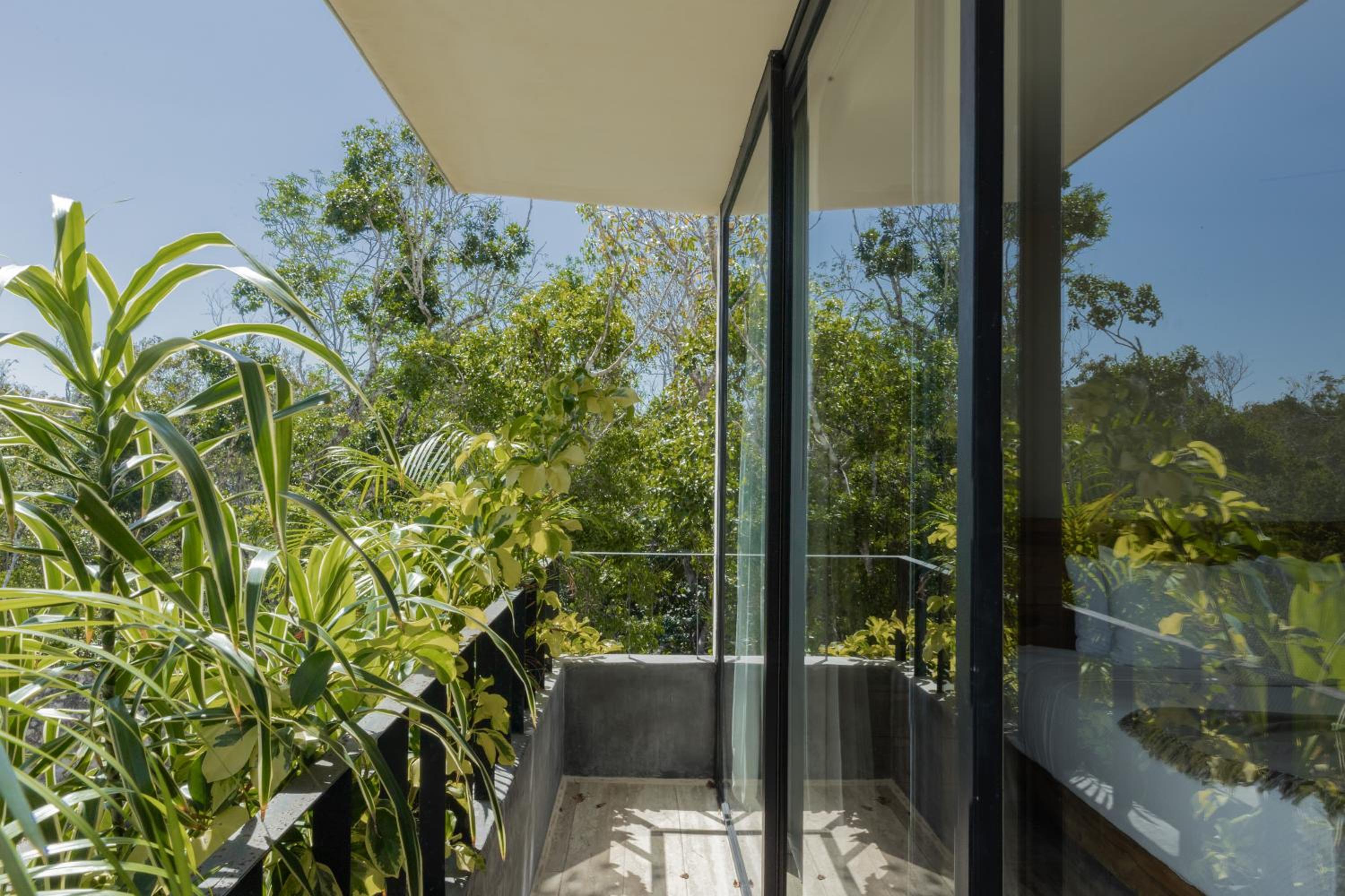 BT Homes - Tulum - Exclusiva villa de lujo con piscina, gym y pista de pádel