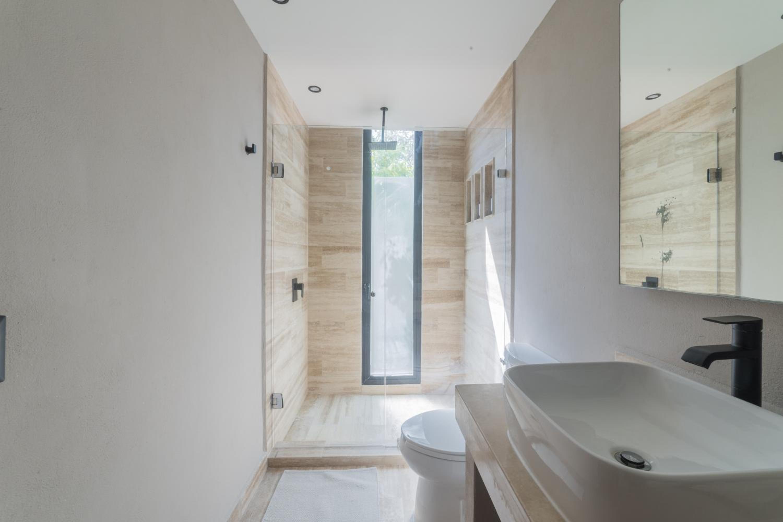 BT Homes - Tulum - Exclusiva villa de lujo con piscina, gym y pista de pádel