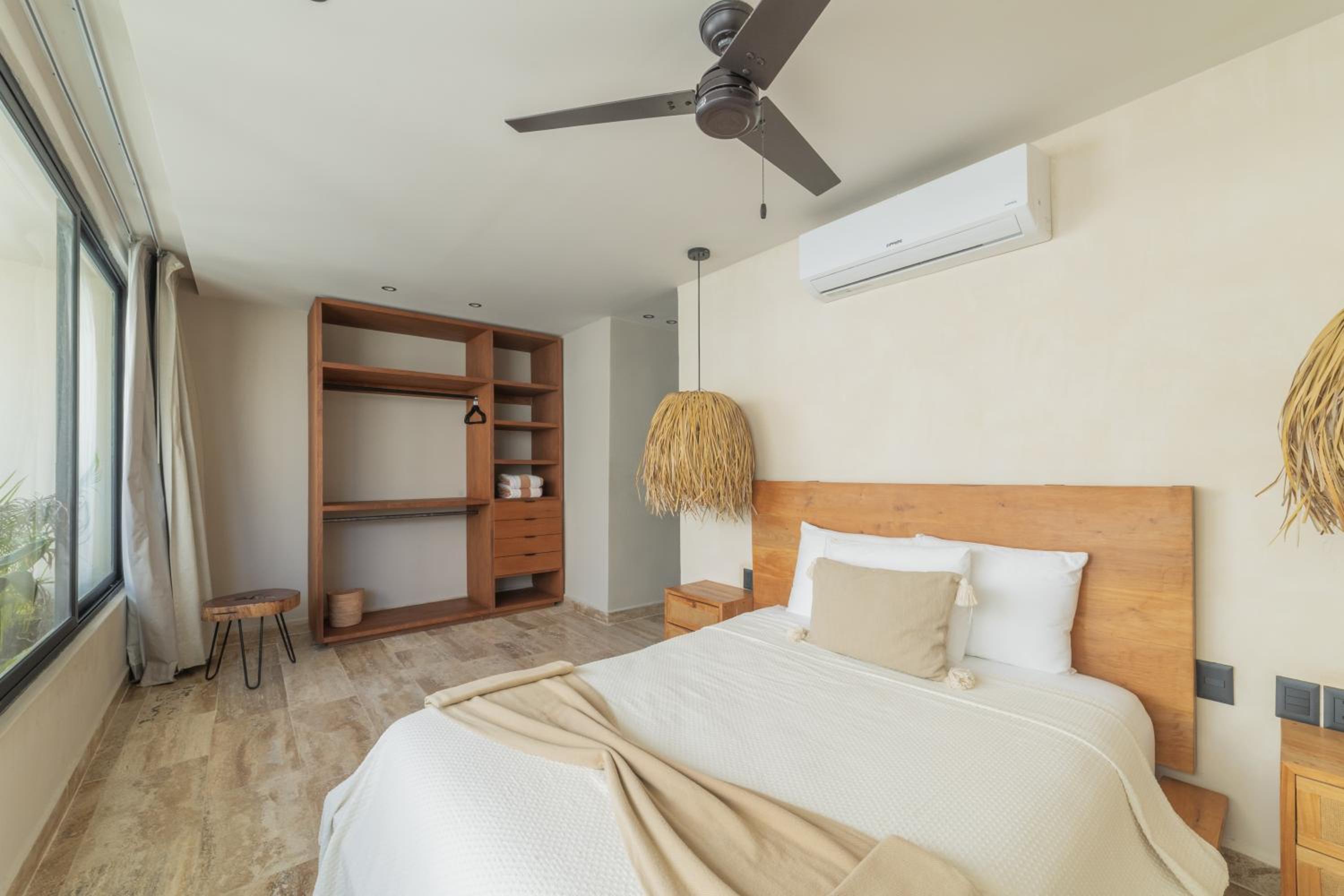 BT Homes - Tulum - Exclusiva villa de lujo con piscina, gym y pista de pádel