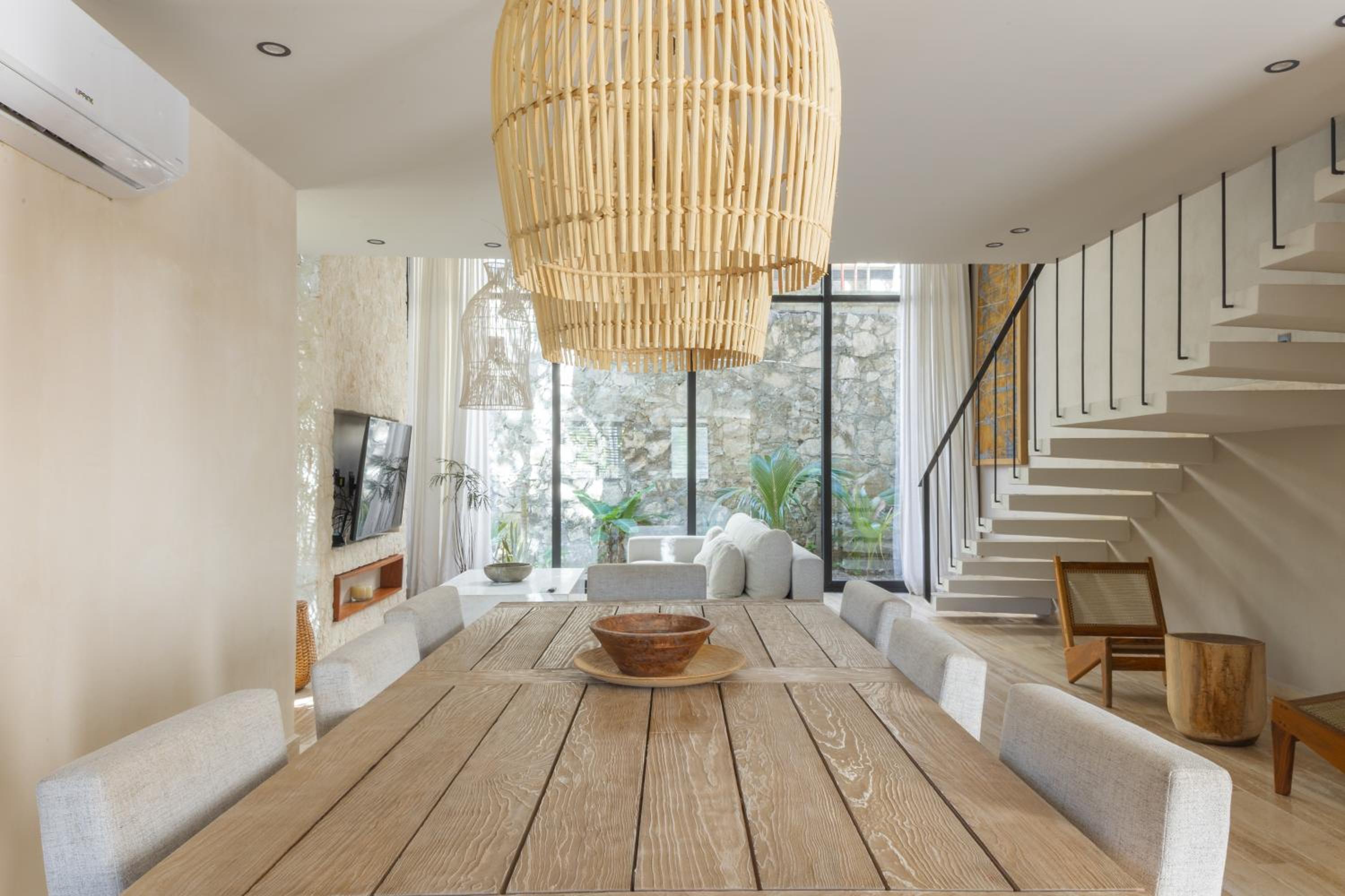 BT Homes - Tulum - Exclusiva villa de lujo con piscina, gym y pista de pádel