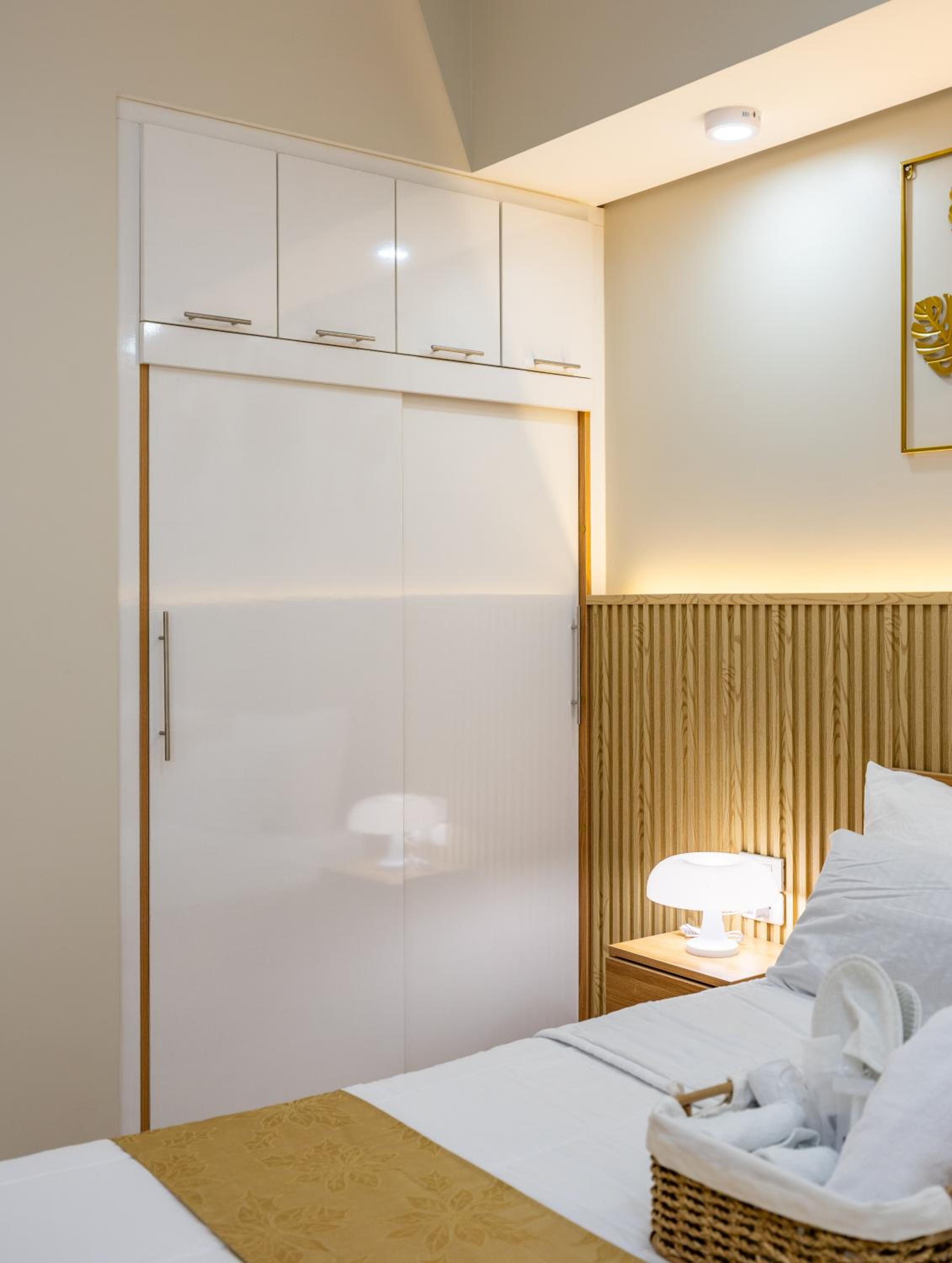 30sqm studio, Queen sized bed, 15th floor, Baseline Prestige Fuente Osmeña Cebu City