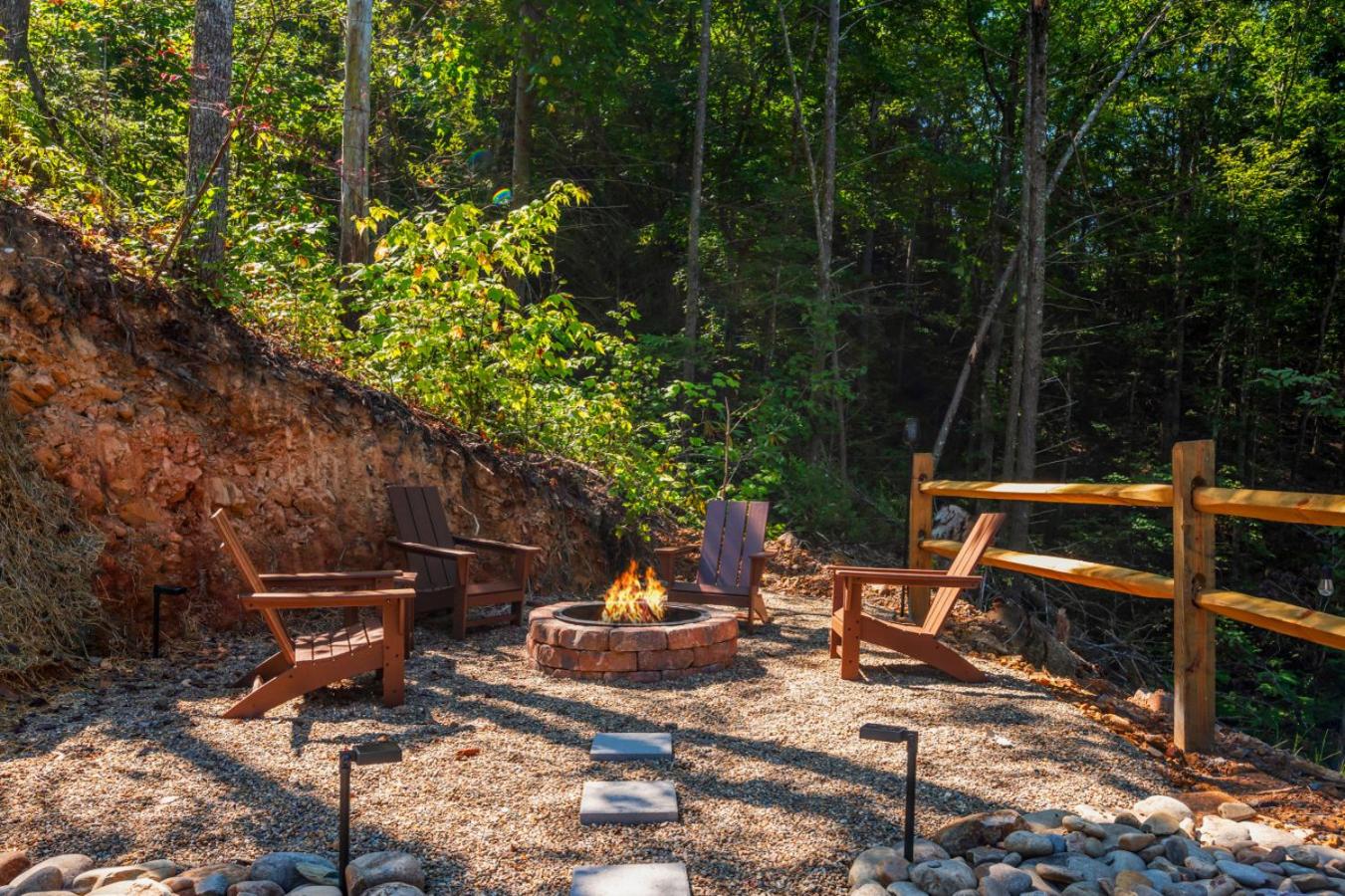 Honeyscape Treehouse HotTub Intimate Getaway Firepit