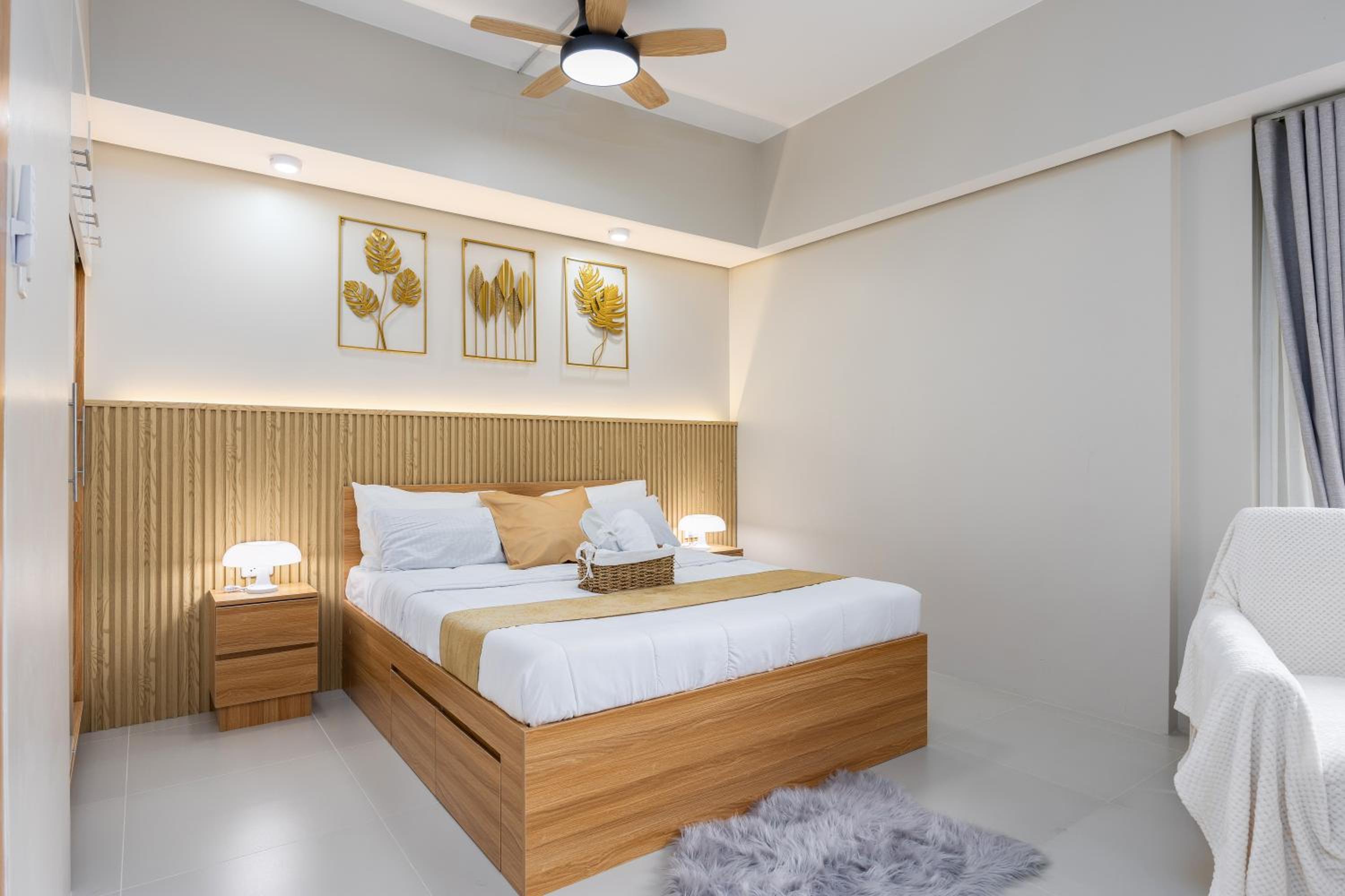 30sqm studio, Queen sized bed, 15th floor, Baseline Prestige Fuente Osmeña Cebu City
