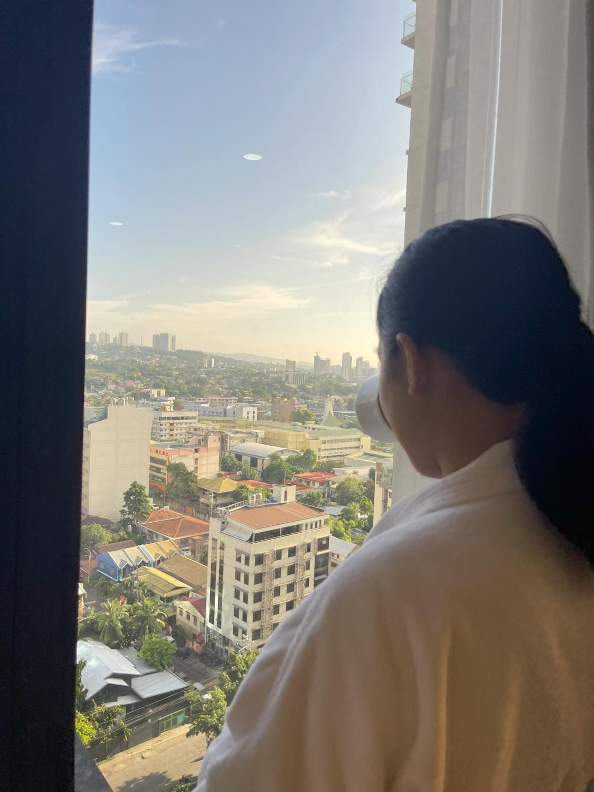 30sqm studio, Queen sized bed, 15th floor, Baseline Prestige Fuente Osmeña Cebu City