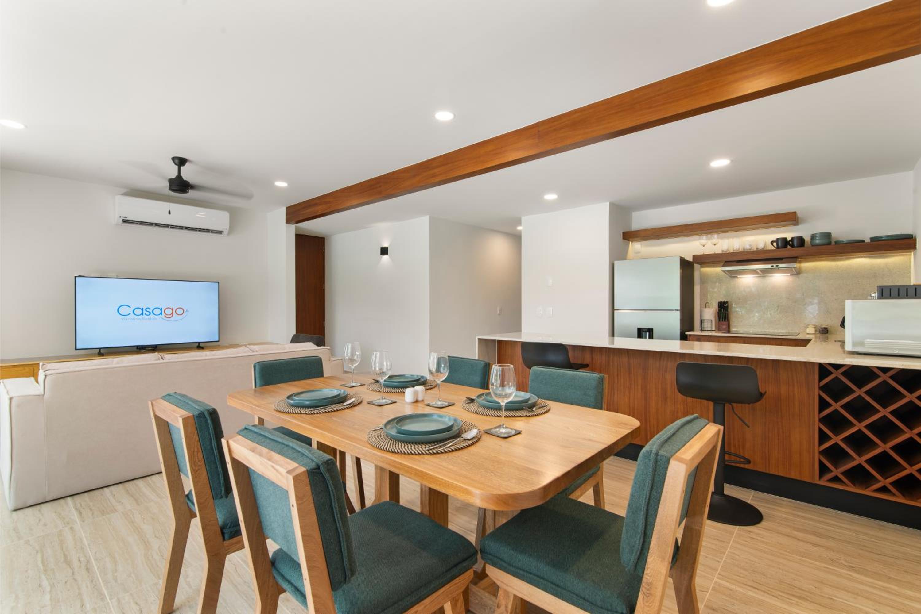 Tropical 2 Bedroom | Private Balcony & Rooftop | Casago