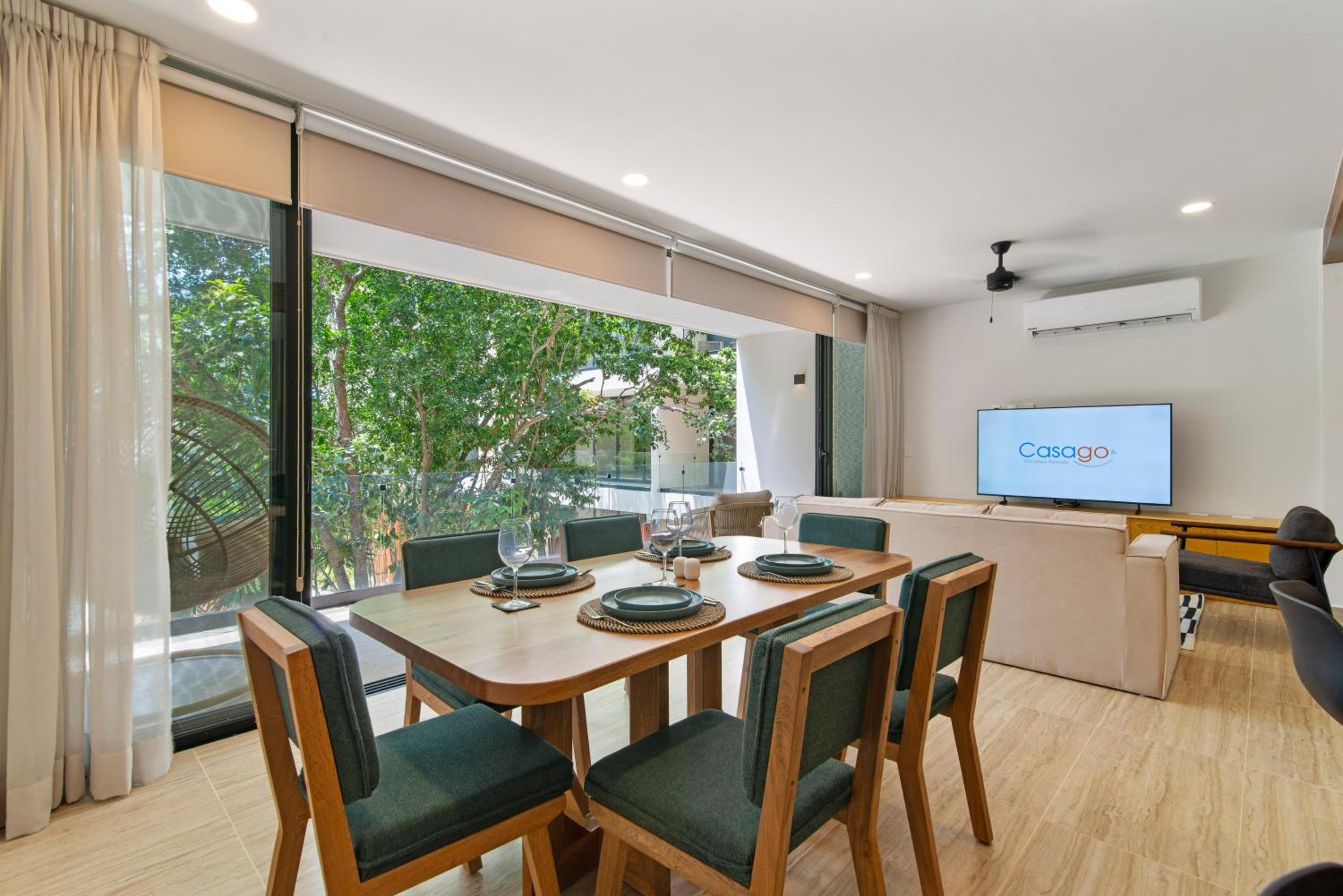 Tropical 2 Bedroom | Private Balcony & Rooftop | Casago