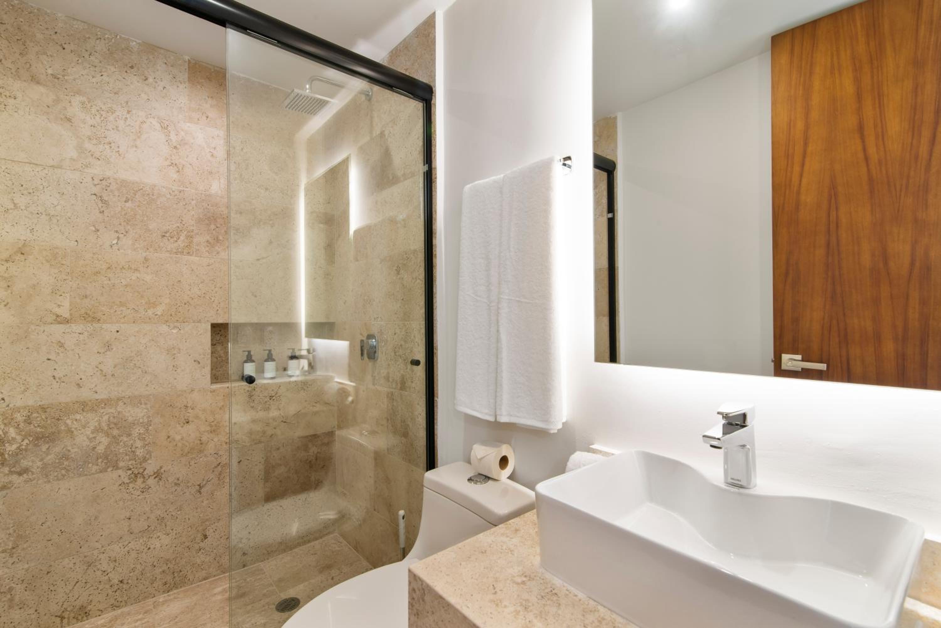 Tropical 2 Bedroom | Private Balcony & Rooftop | Casago