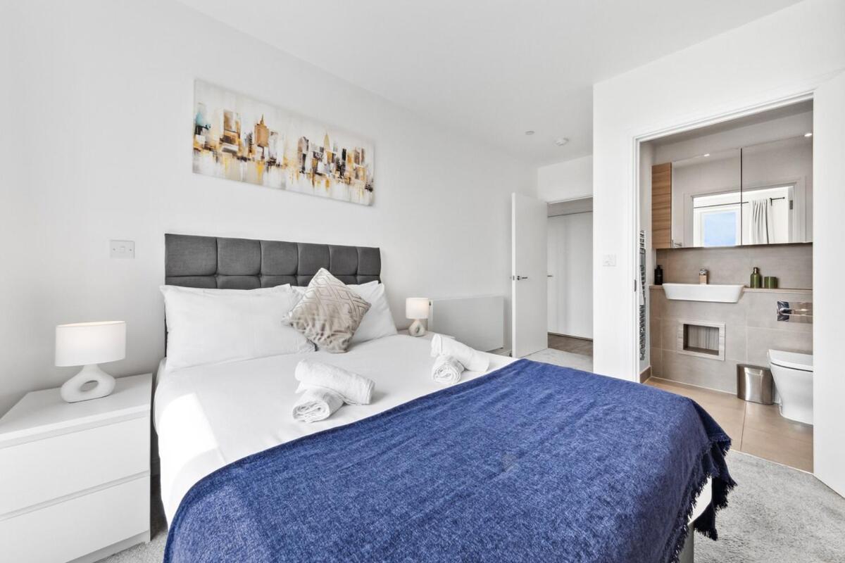 Fantastic 2 bed Flat with view IG11