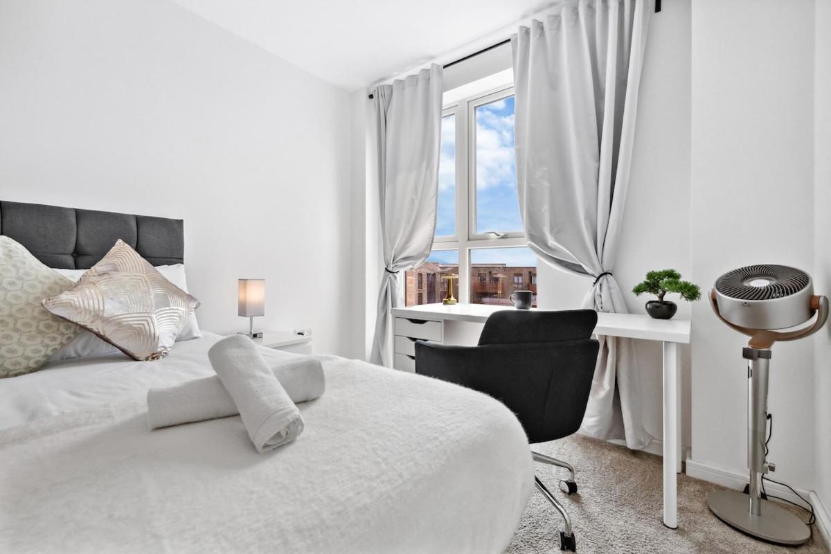 Fantastic 2 bed Flat with view IG11