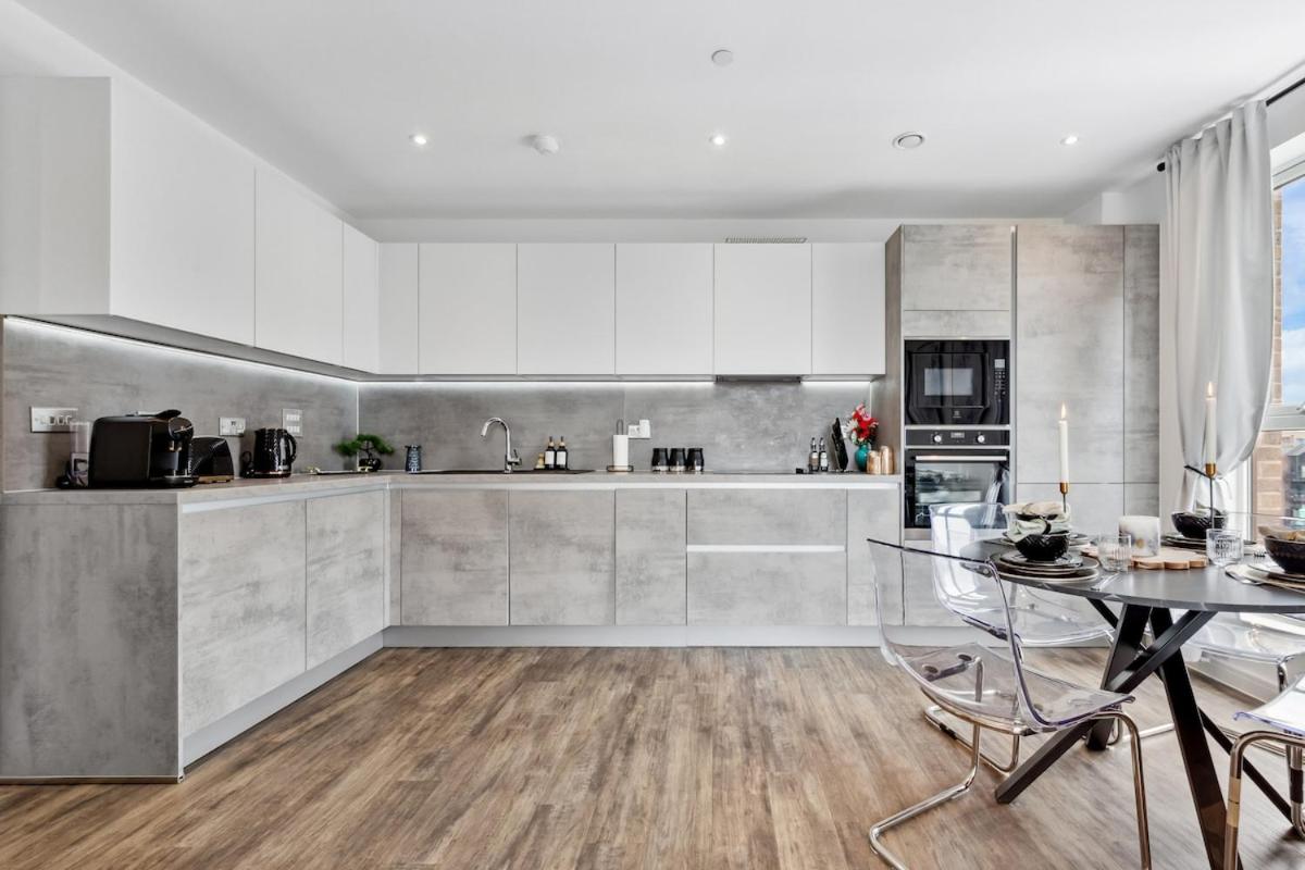 Fantastic 2 bed Flat with view IG11