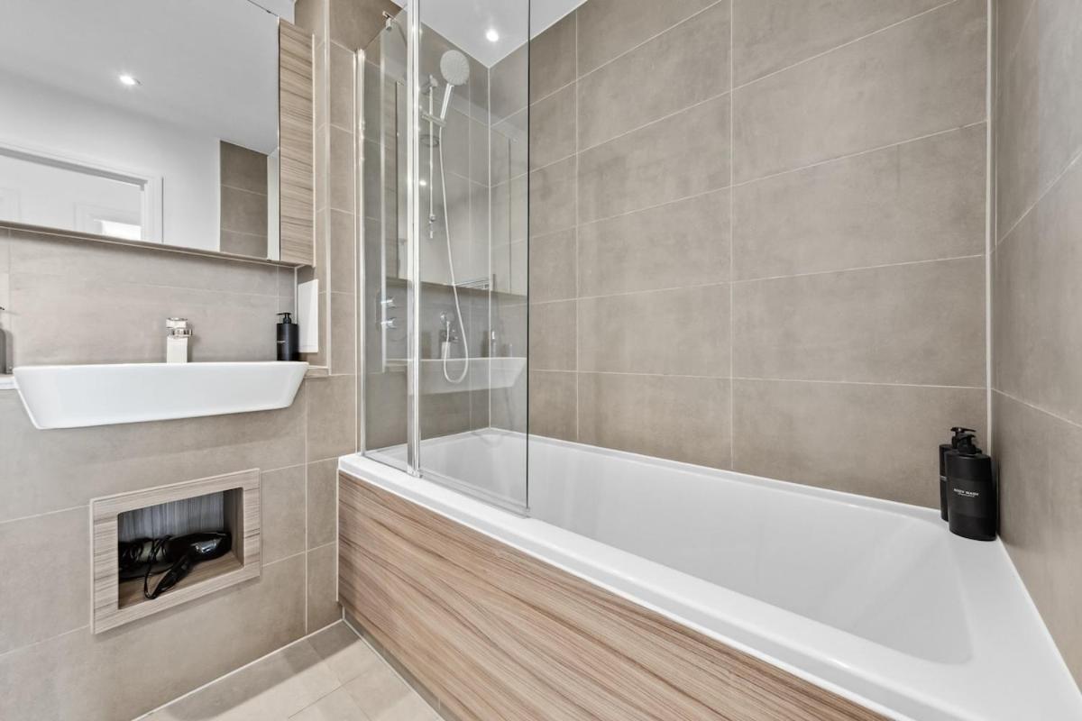 Fantastic 2 bed Flat with view IG11