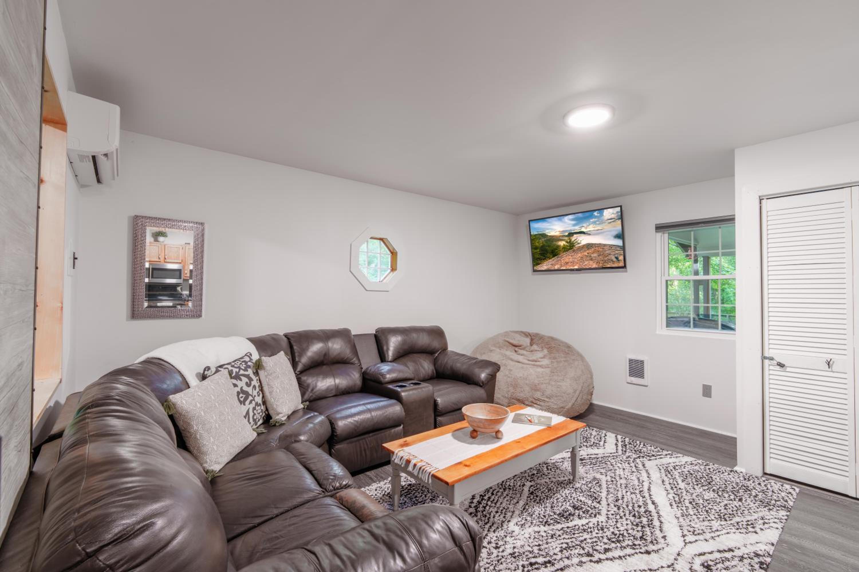 Riverstone Cabin and Retreat