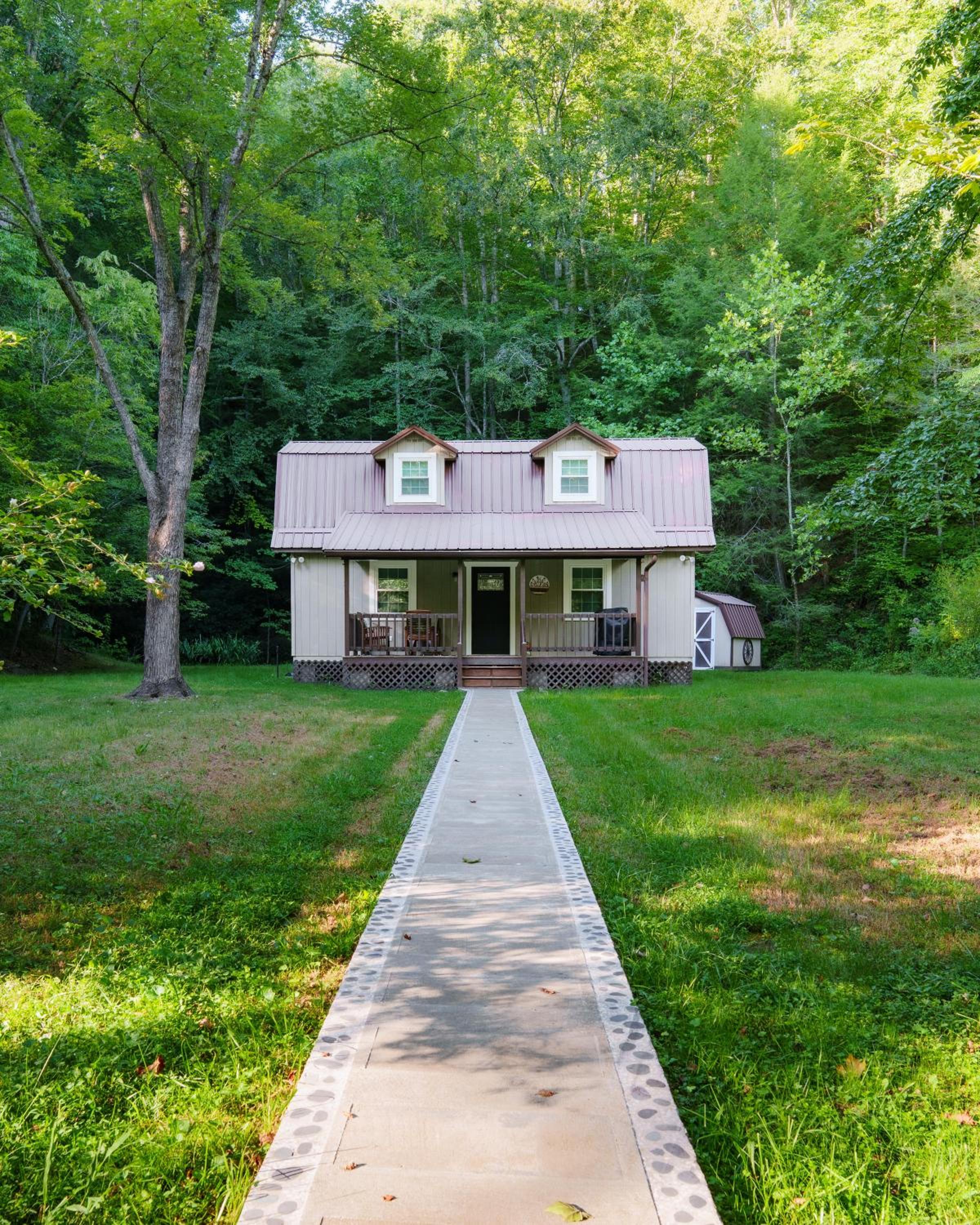 Riverstone Cabin and Retreat