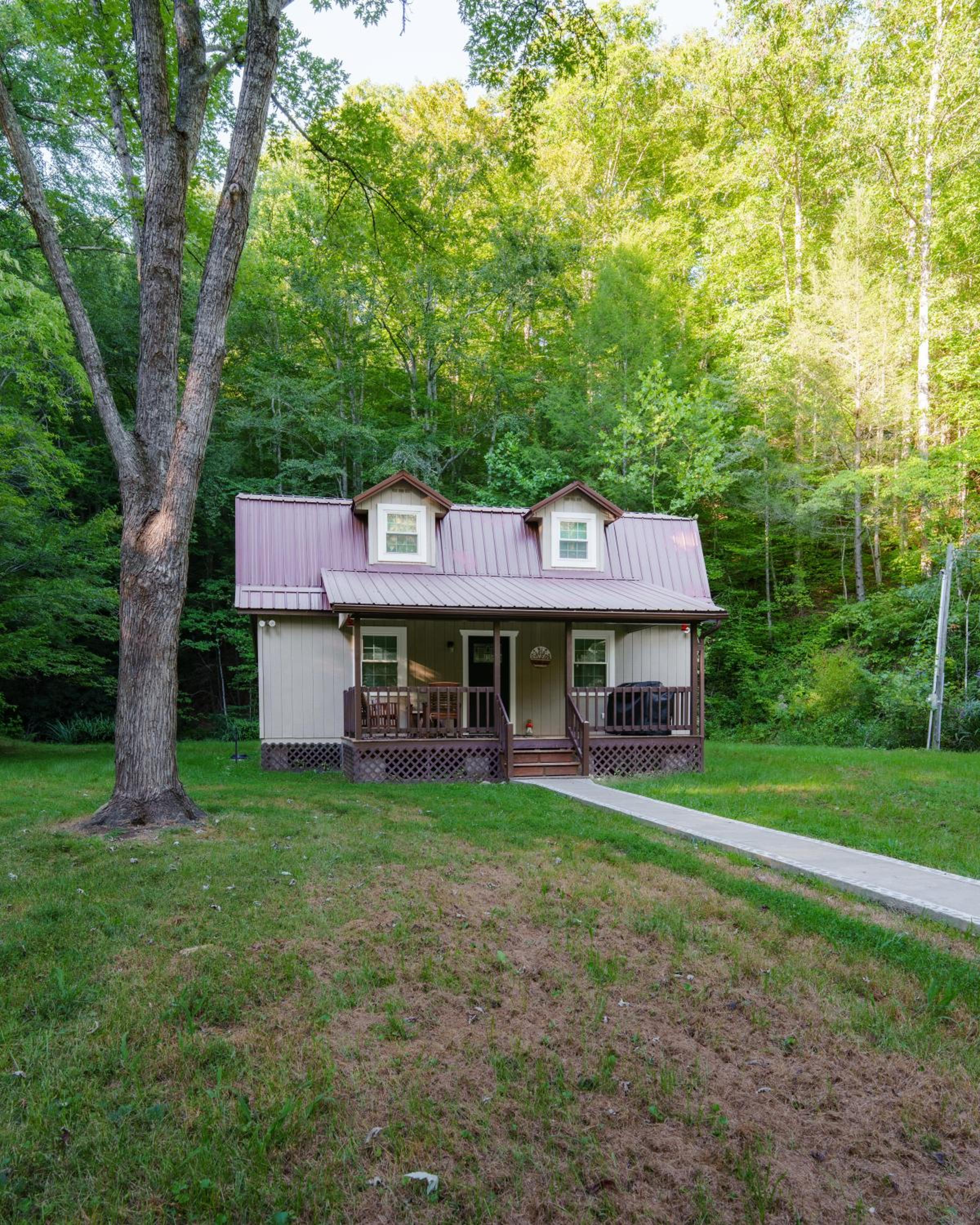 Riverstone Cabin and Retreat