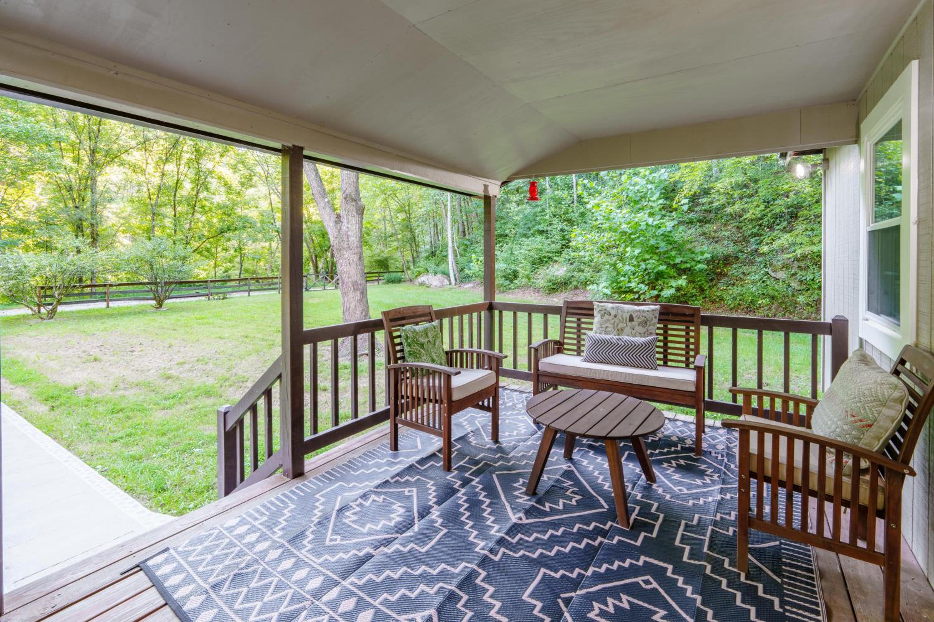Riverstone Cabin and Retreat