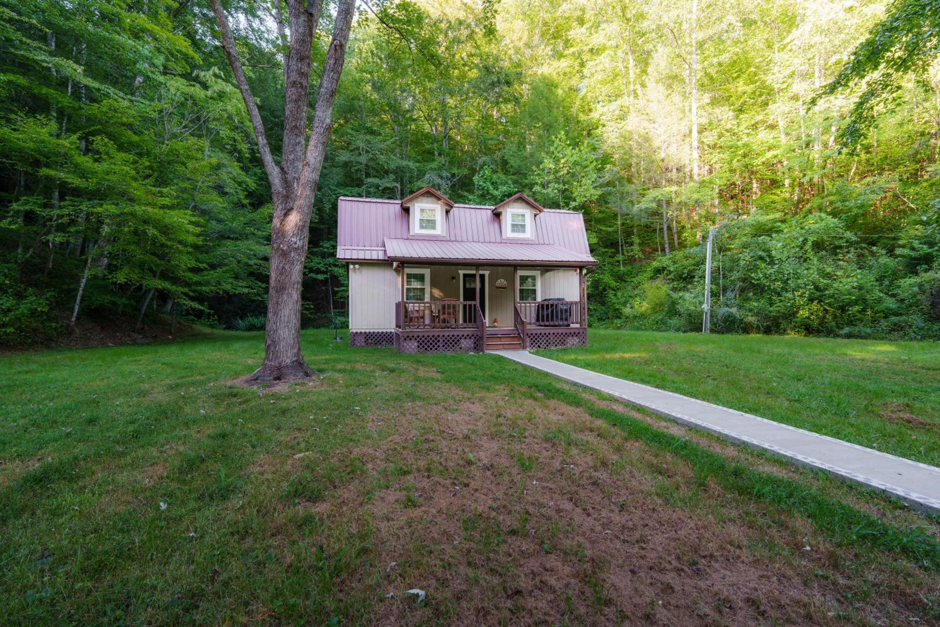 Riverstone Cabin and Retreat