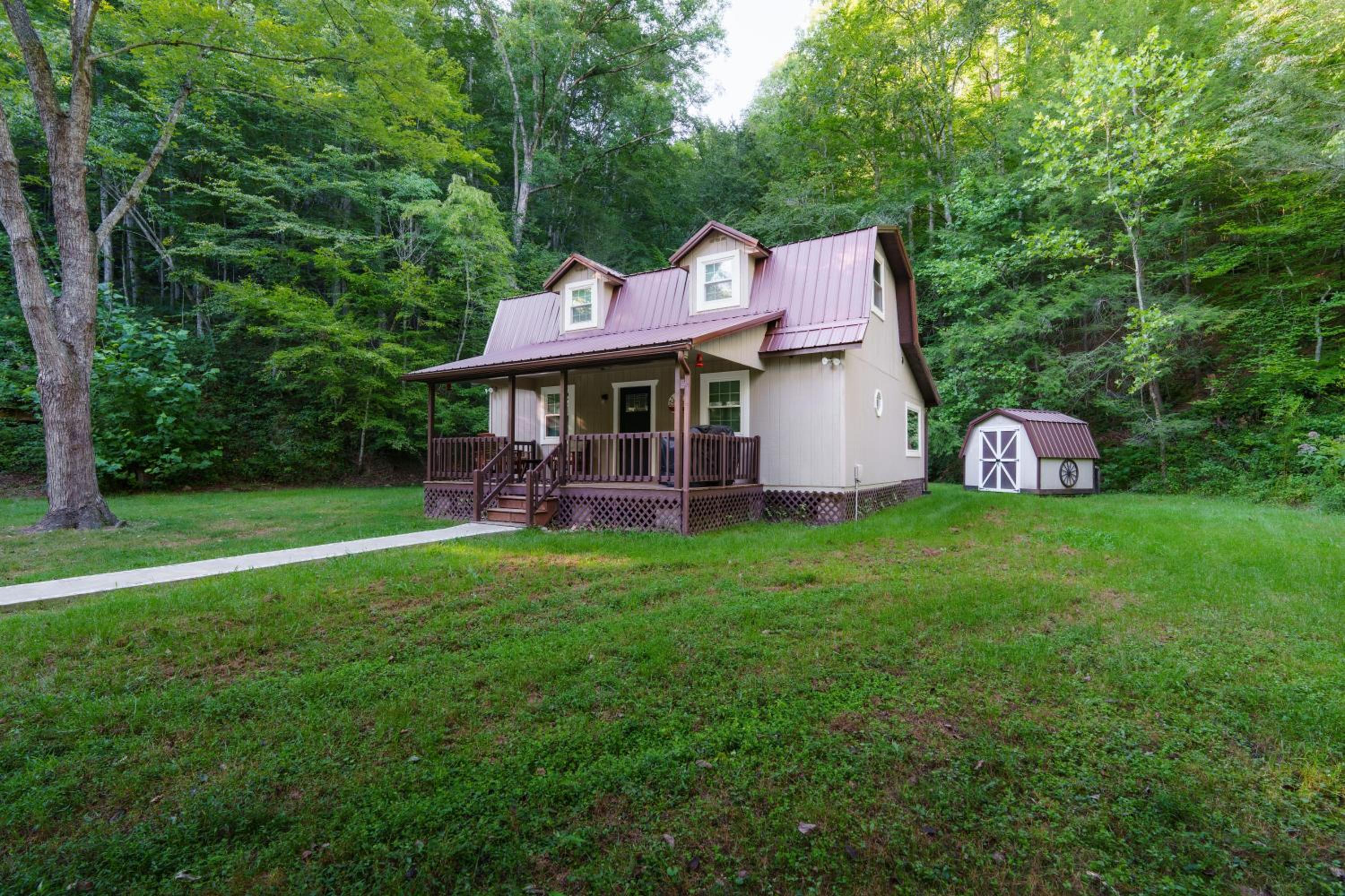 Riverstone Cabin and Retreat