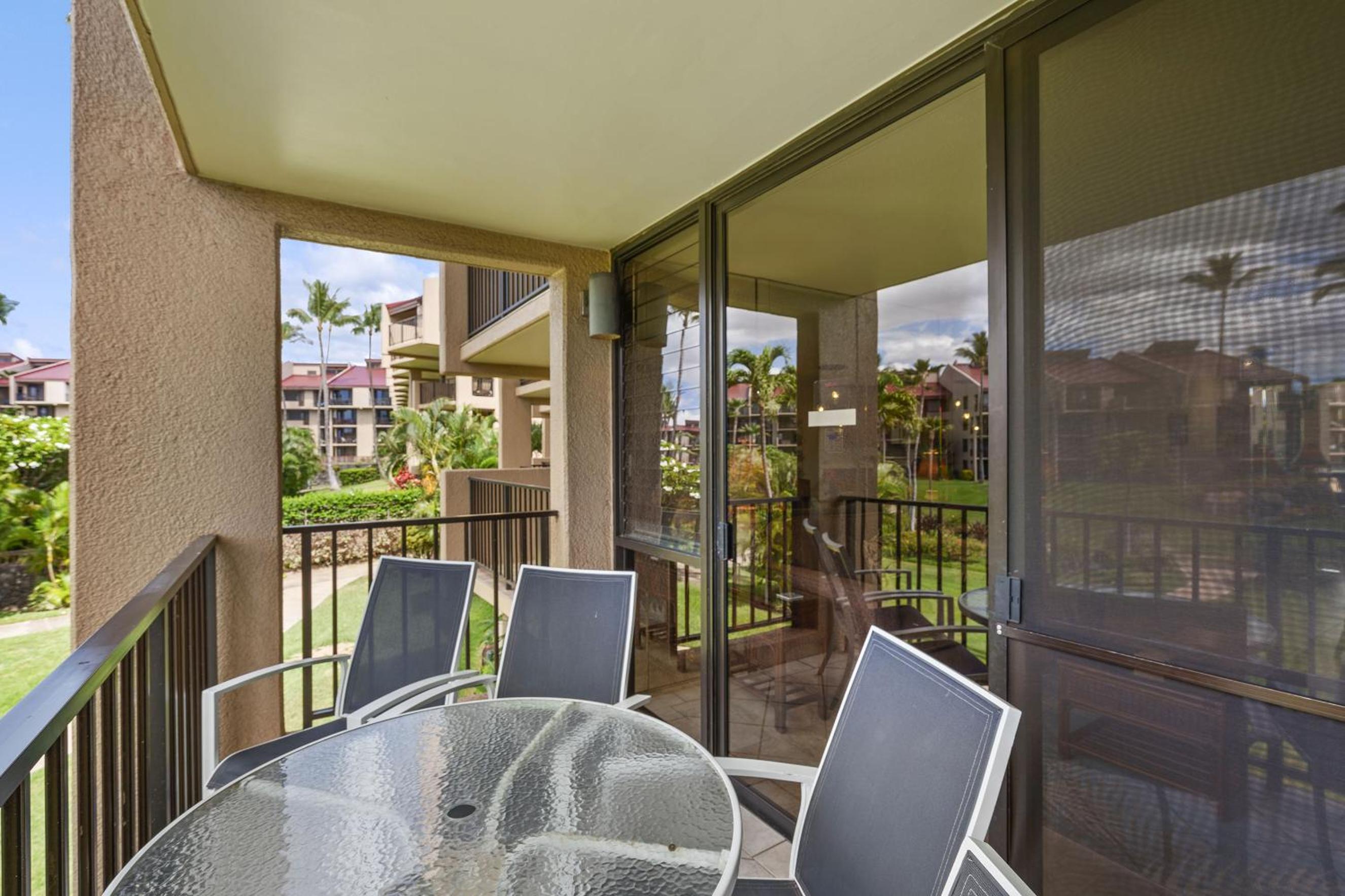 Kamaole Sands 7-206 - Renovated, Courtyard Views, Steps to the Beach, AC