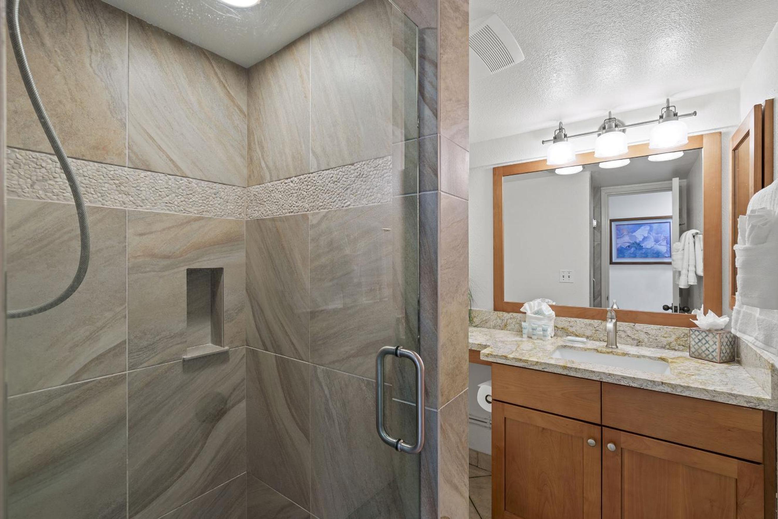 Kamaole Sands 7-206 - Renovated, Courtyard Views, Steps to the Beach, AC