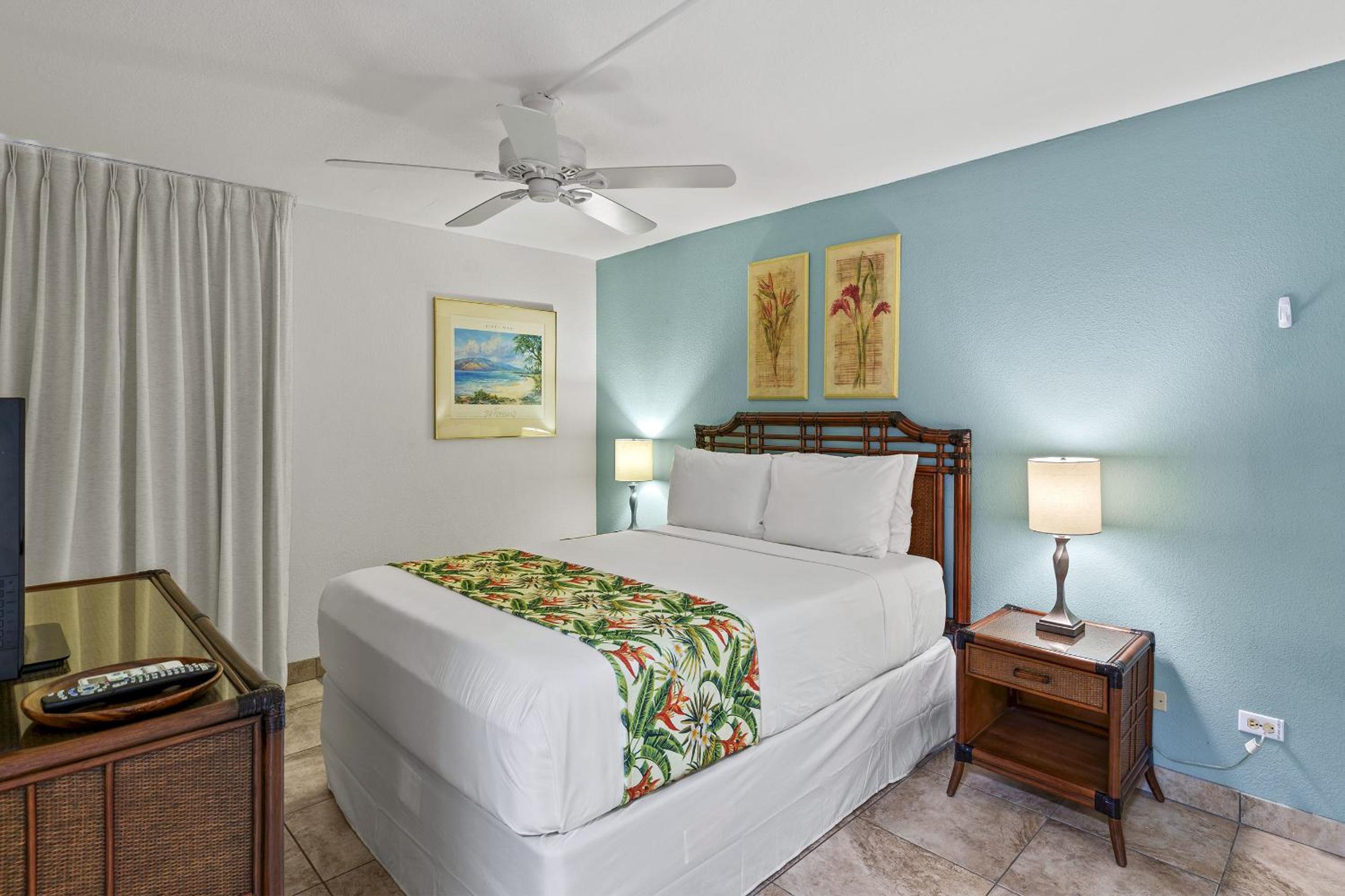 Kamaole Sands 7-206 - Renovated, Courtyard Views, Steps to the Beach, AC