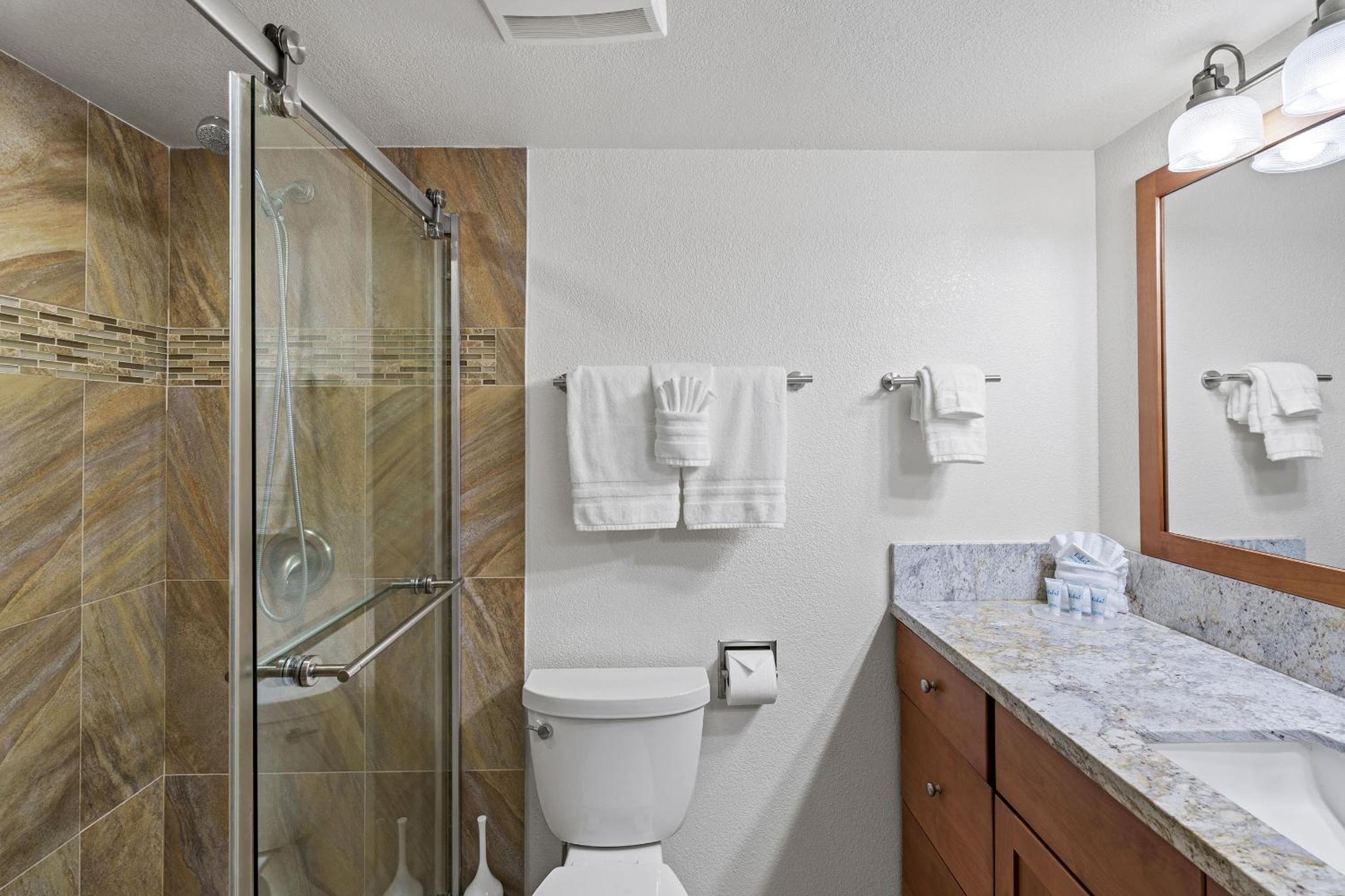 Kamaole Sands 7-206 - Renovated, Courtyard Views, Steps to the Beach, AC