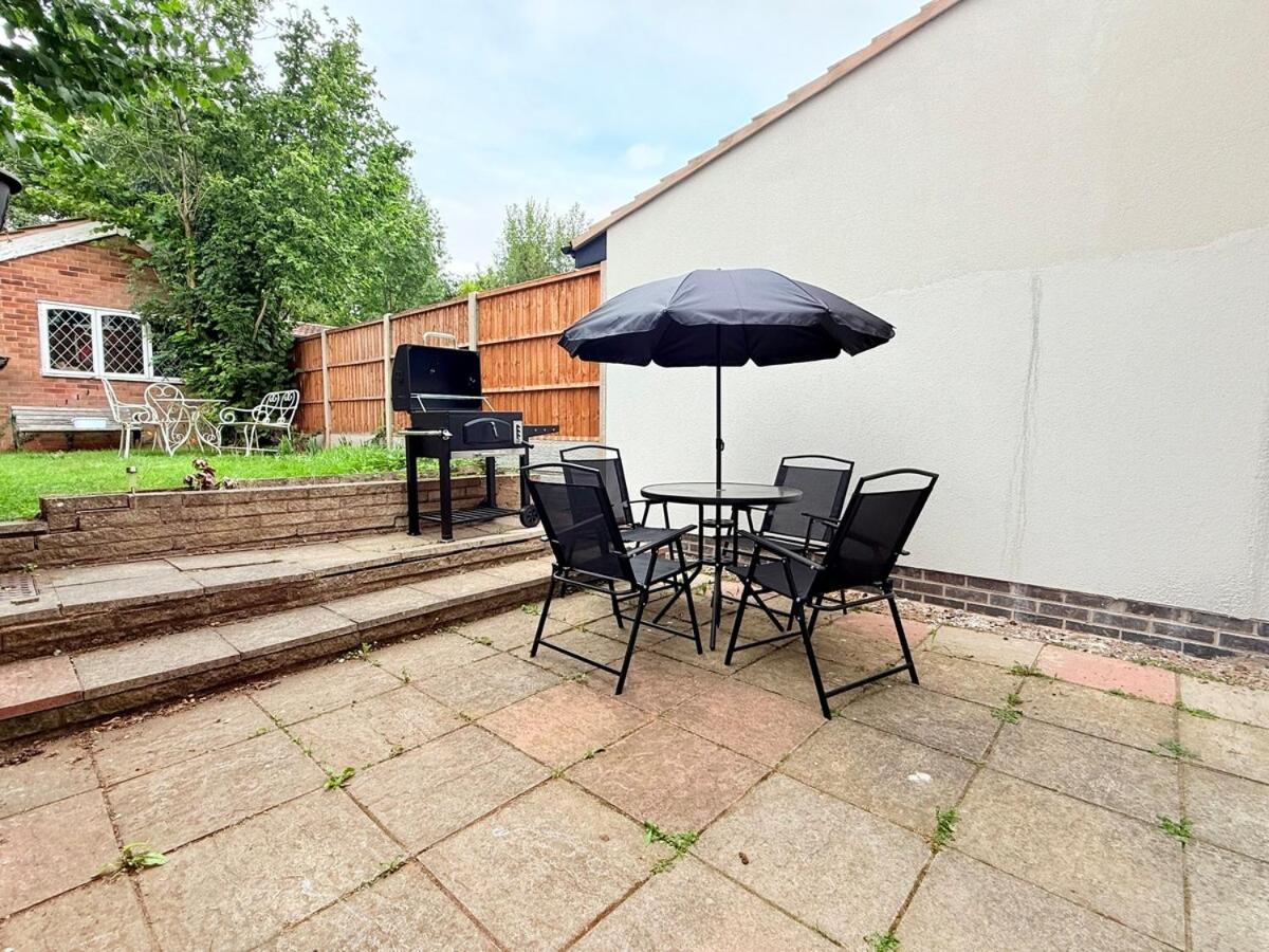 Homey 4 bedroom house for families or large groups