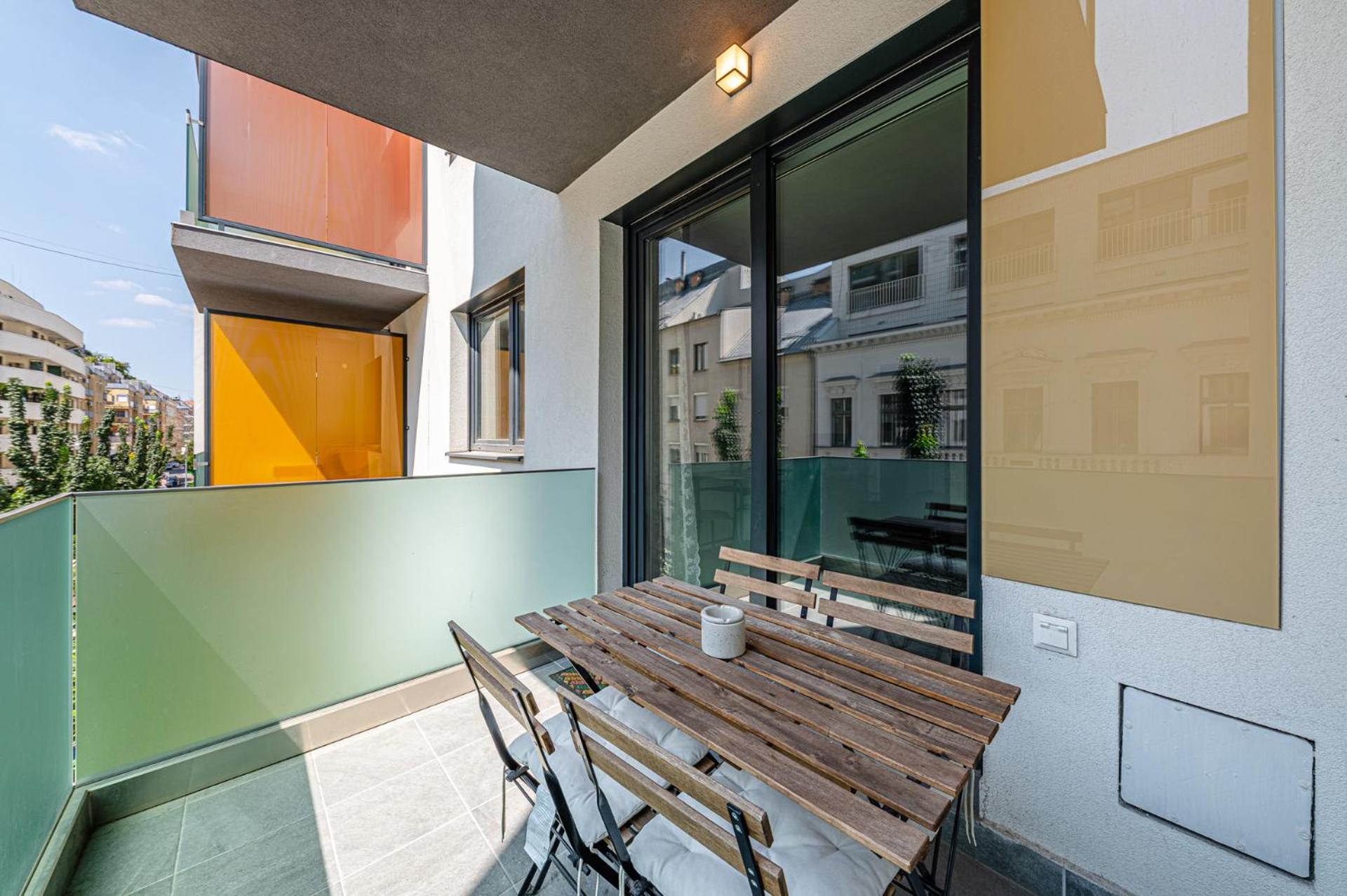 Universo Cordia BB9 -with balcony in cozy area