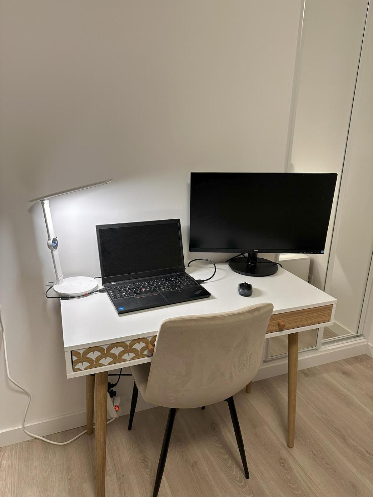 Confort et Style garantis, Près Paris, Seine & RER A, Parking Privé Gratuit