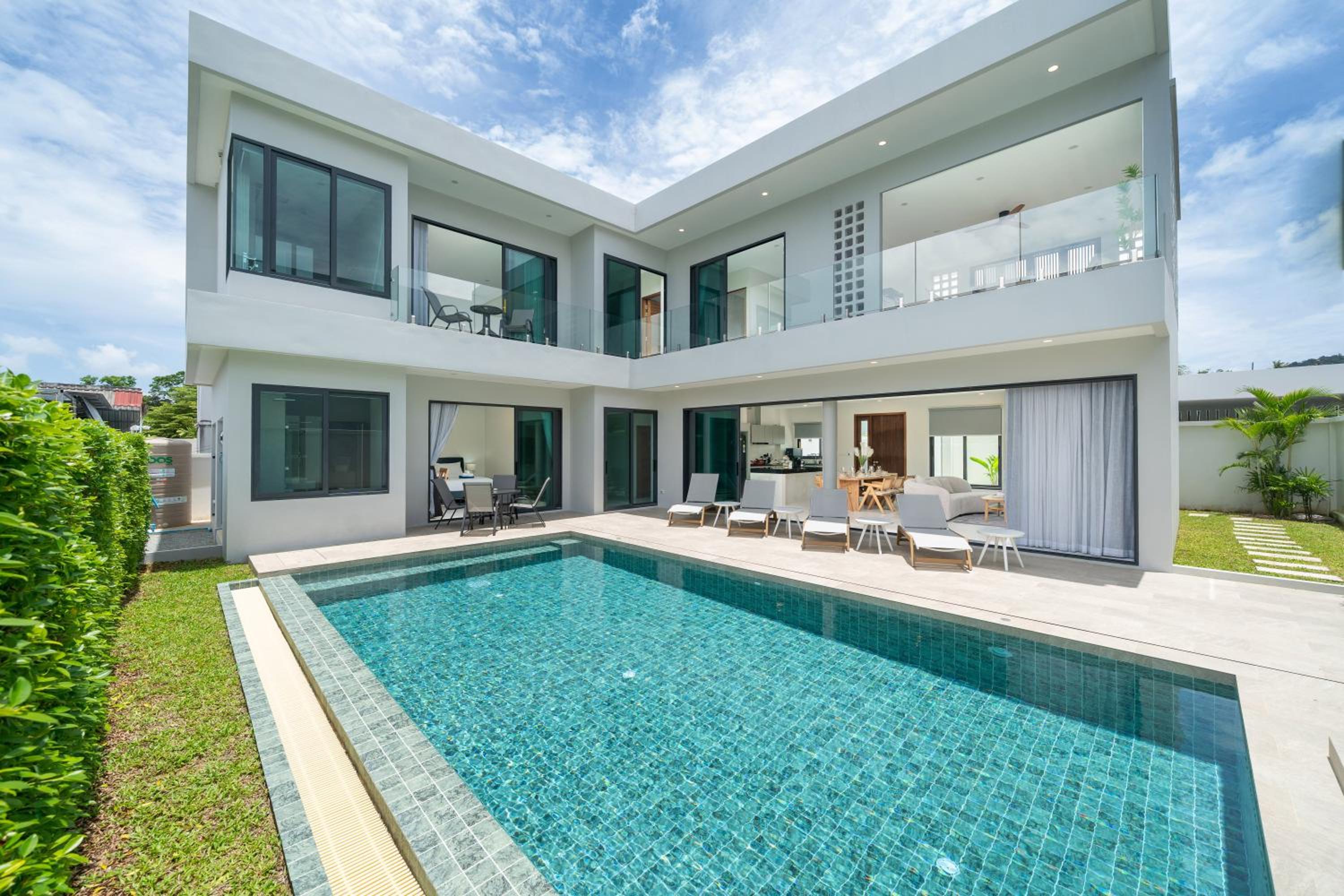 Rawai Duplex Style Luxurious 4-BR Private Pool Villa
